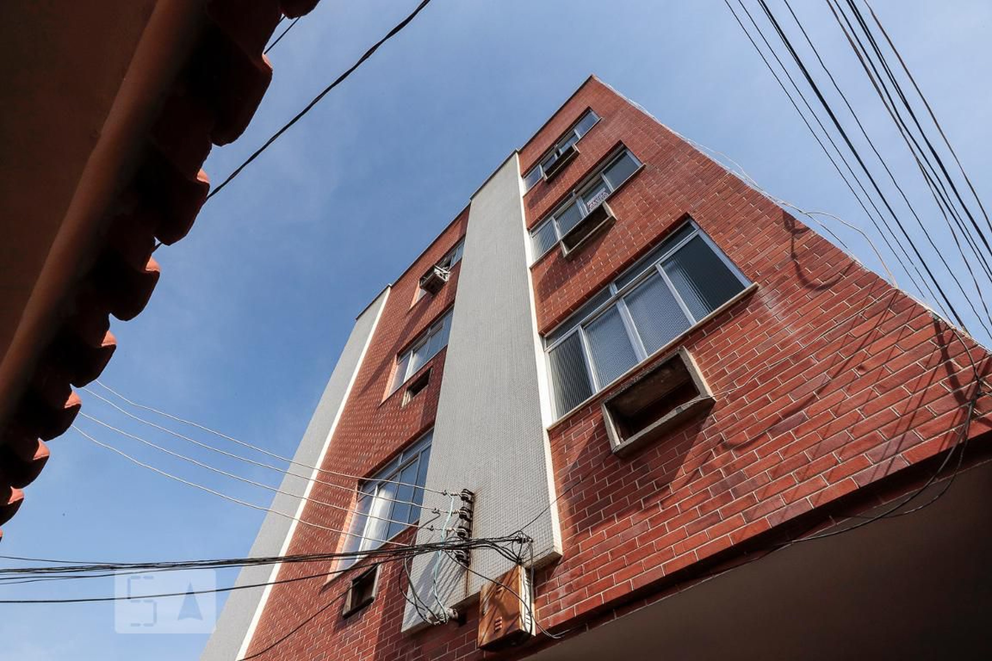 Fachada Condomínio em Rua Tamiarana, 346