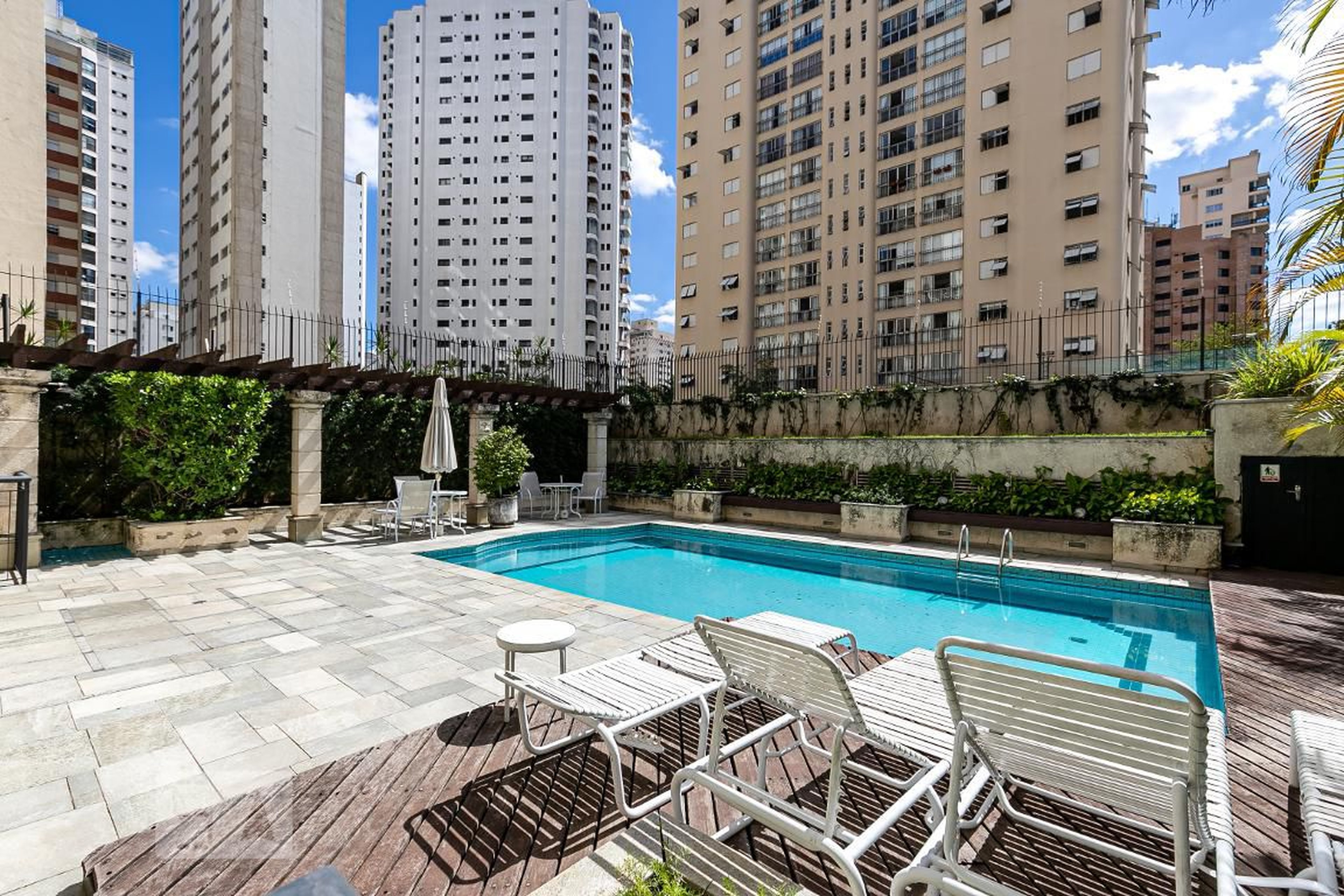 Piscina - Flamboyant