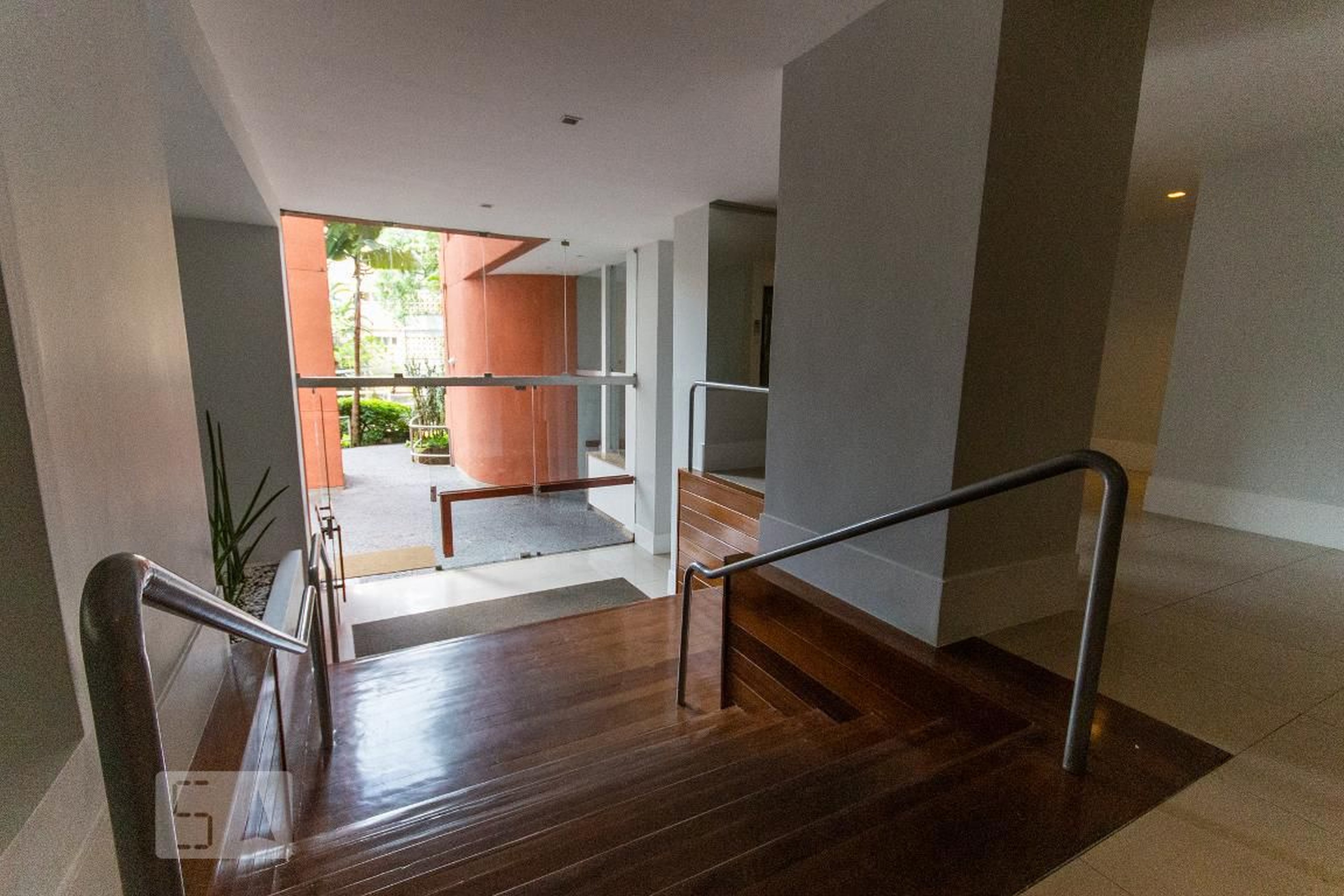 Hall de Entrada - Edifício Major Rubens Vaz