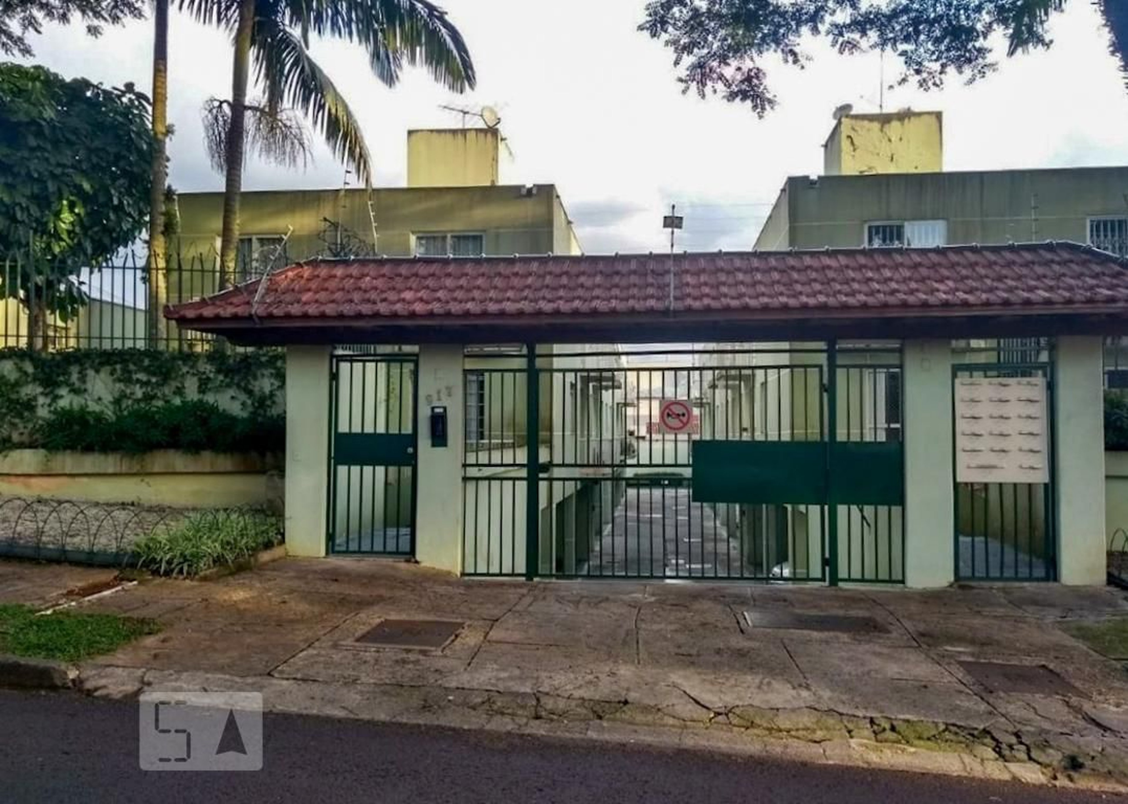 Fachada do Condomínio Condomínio Major Franca Gomes