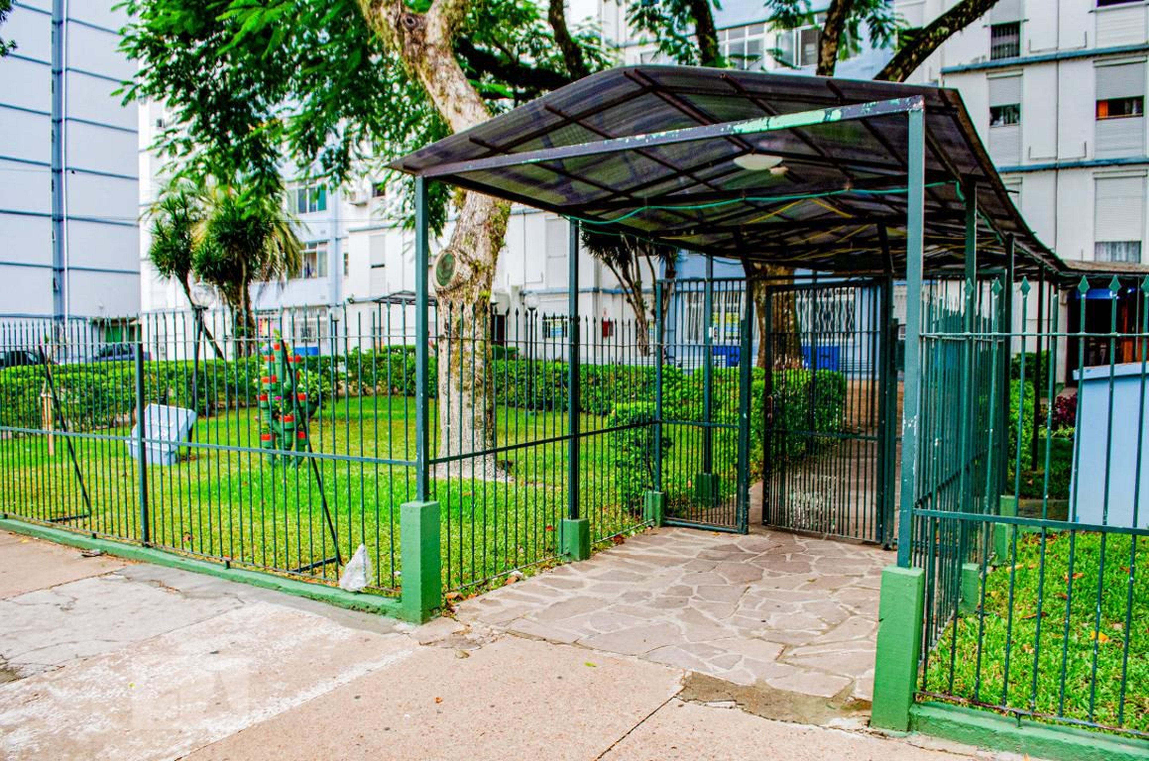 Fachada do Condomínio Condomínio Parque Residencial Riviera Italiana