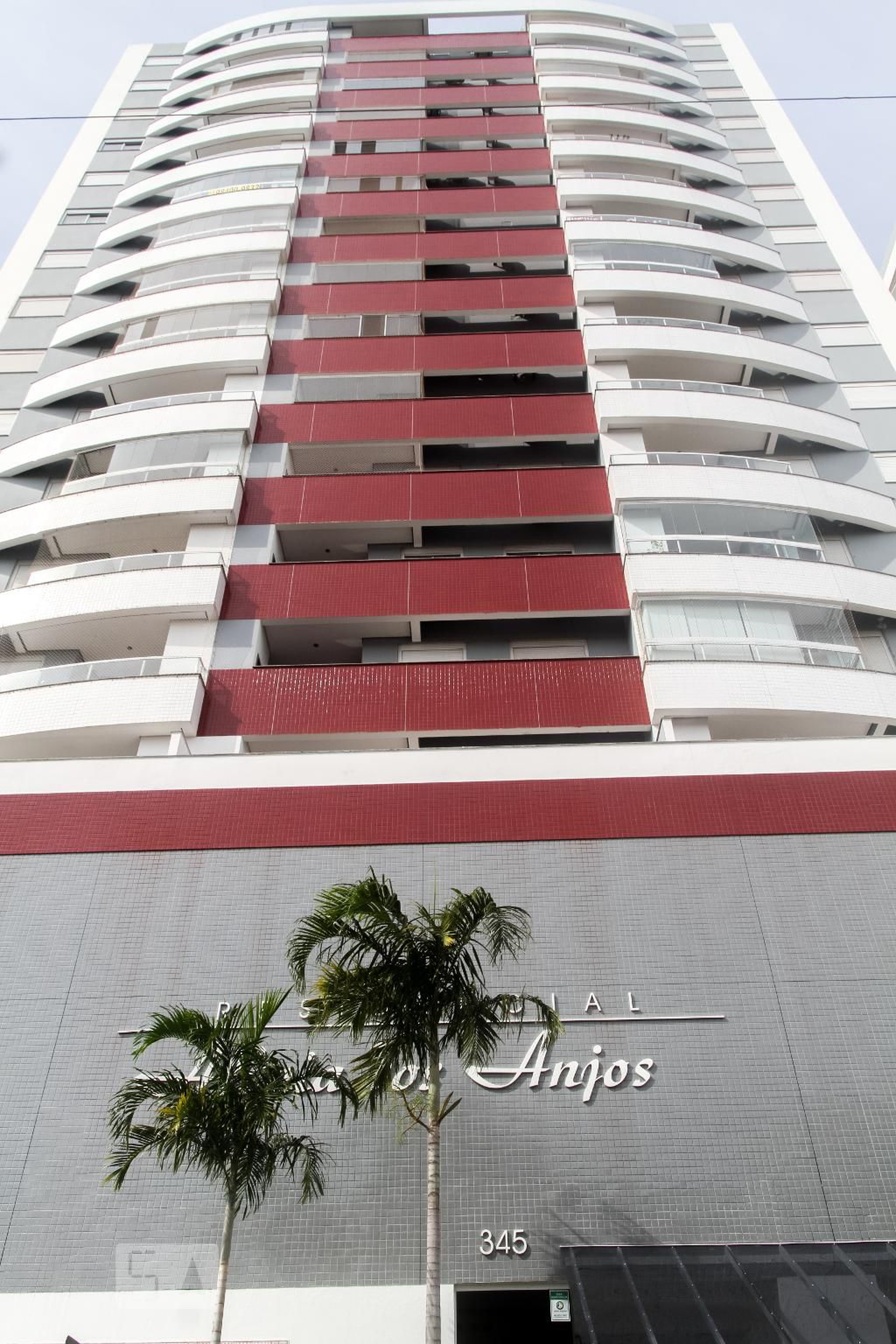 Fachada do Condomínio Condomínio Aldeia dos Anjos