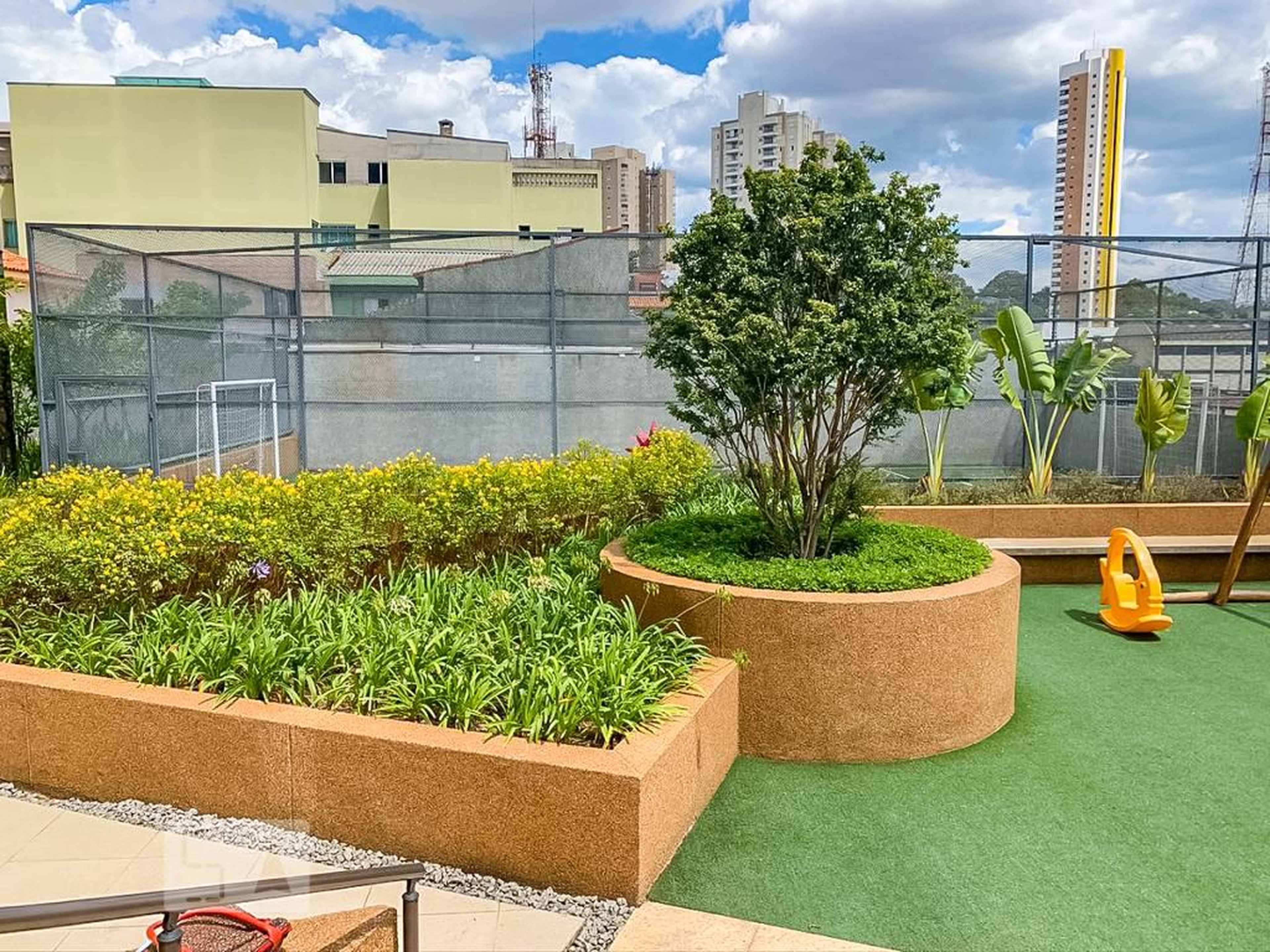 Área comum Condomínio em Rua das Nogueiras, 217