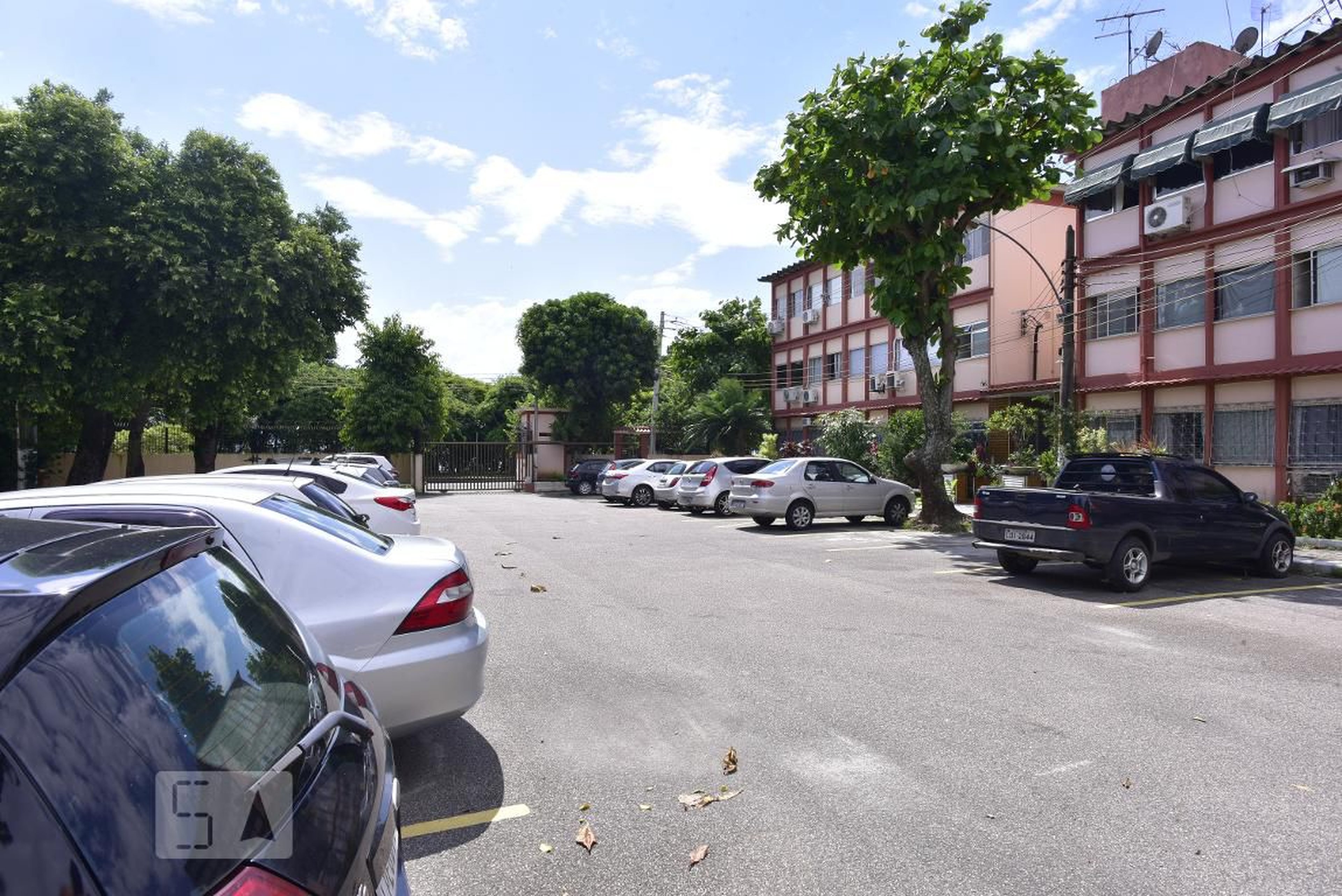 Estacionamento - Almirante Alves Câmara