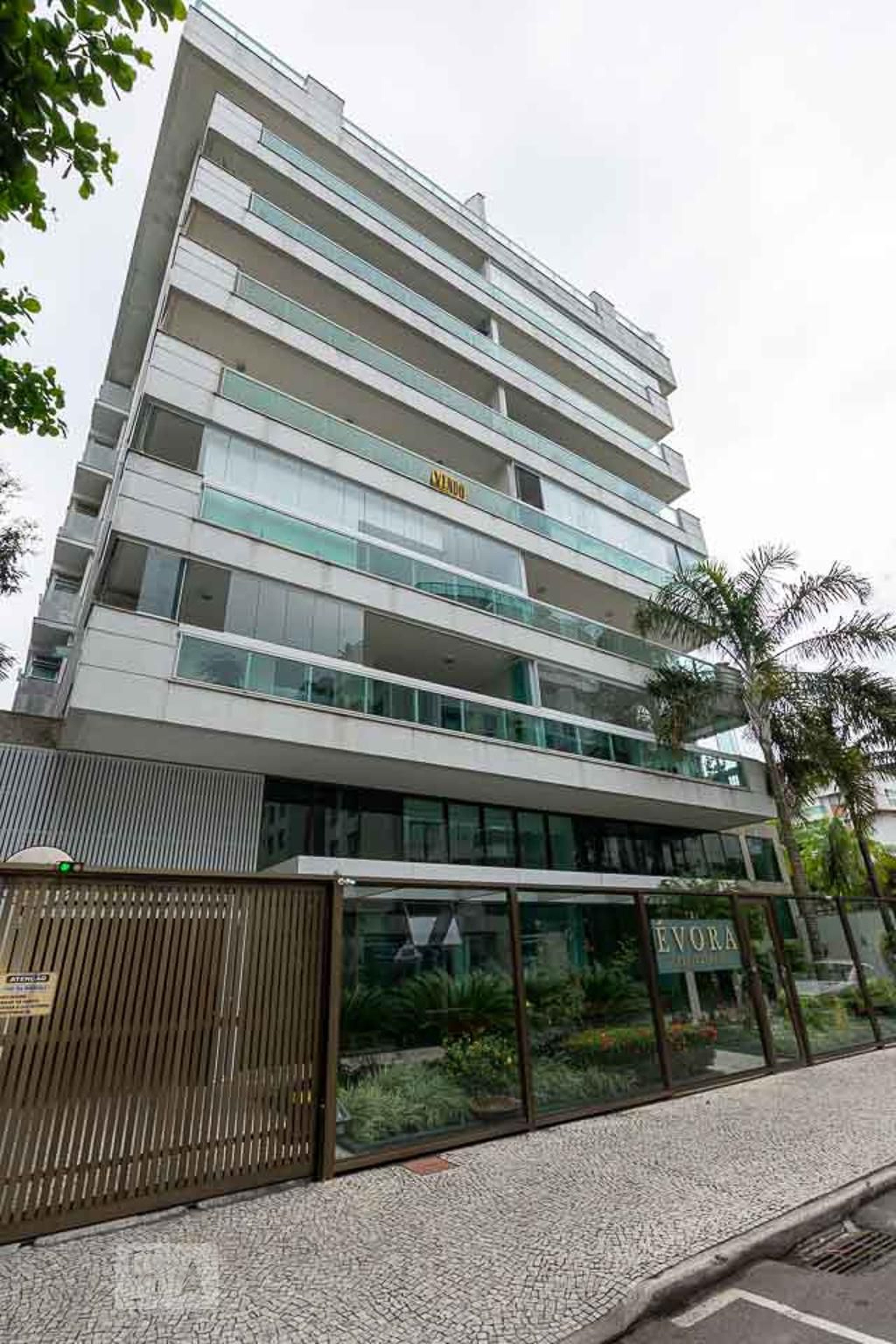 Fachada do Condomínio Residencial Évora