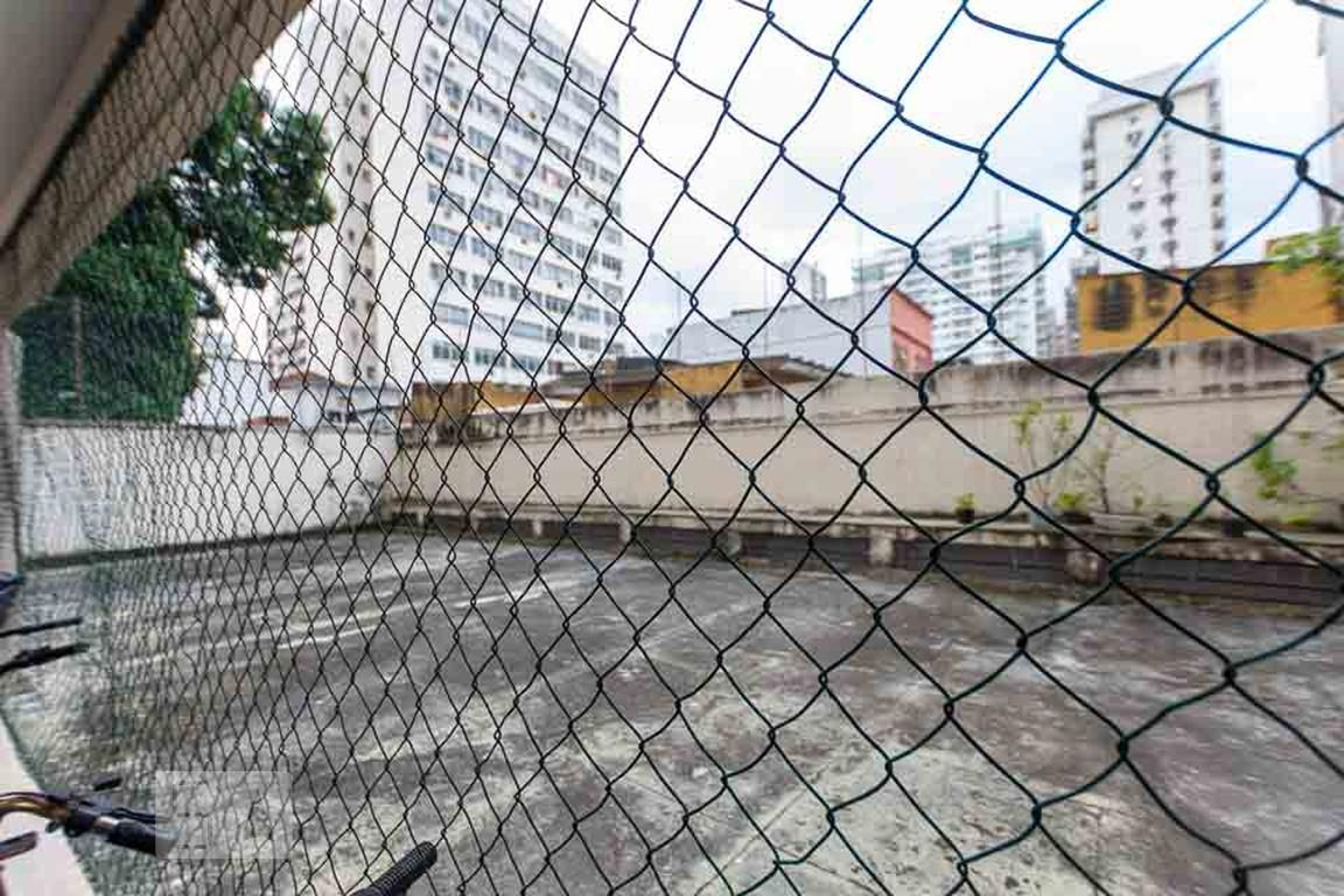 Quadra Esportiva - Luanda