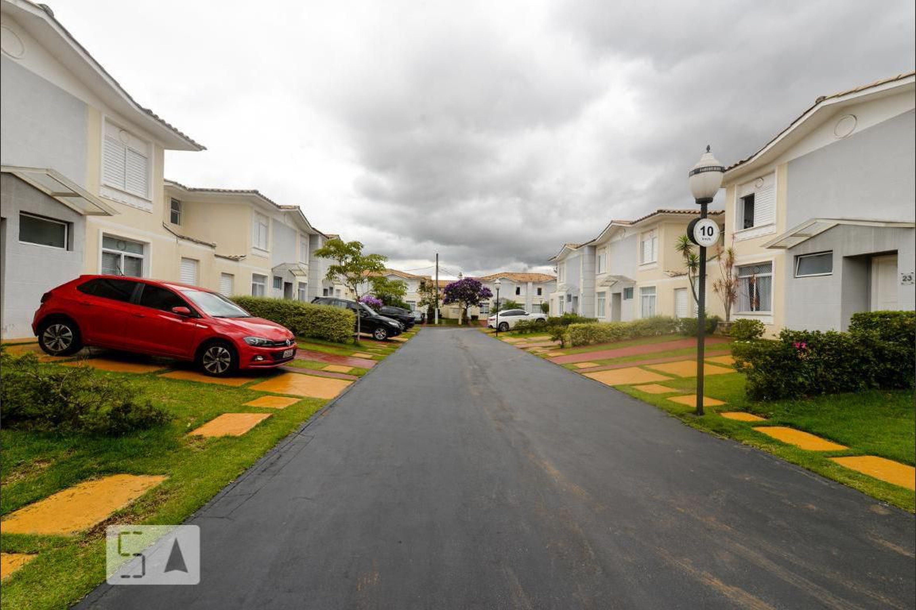 Fachada do condomínio Condomínio Villagio Maia Verona