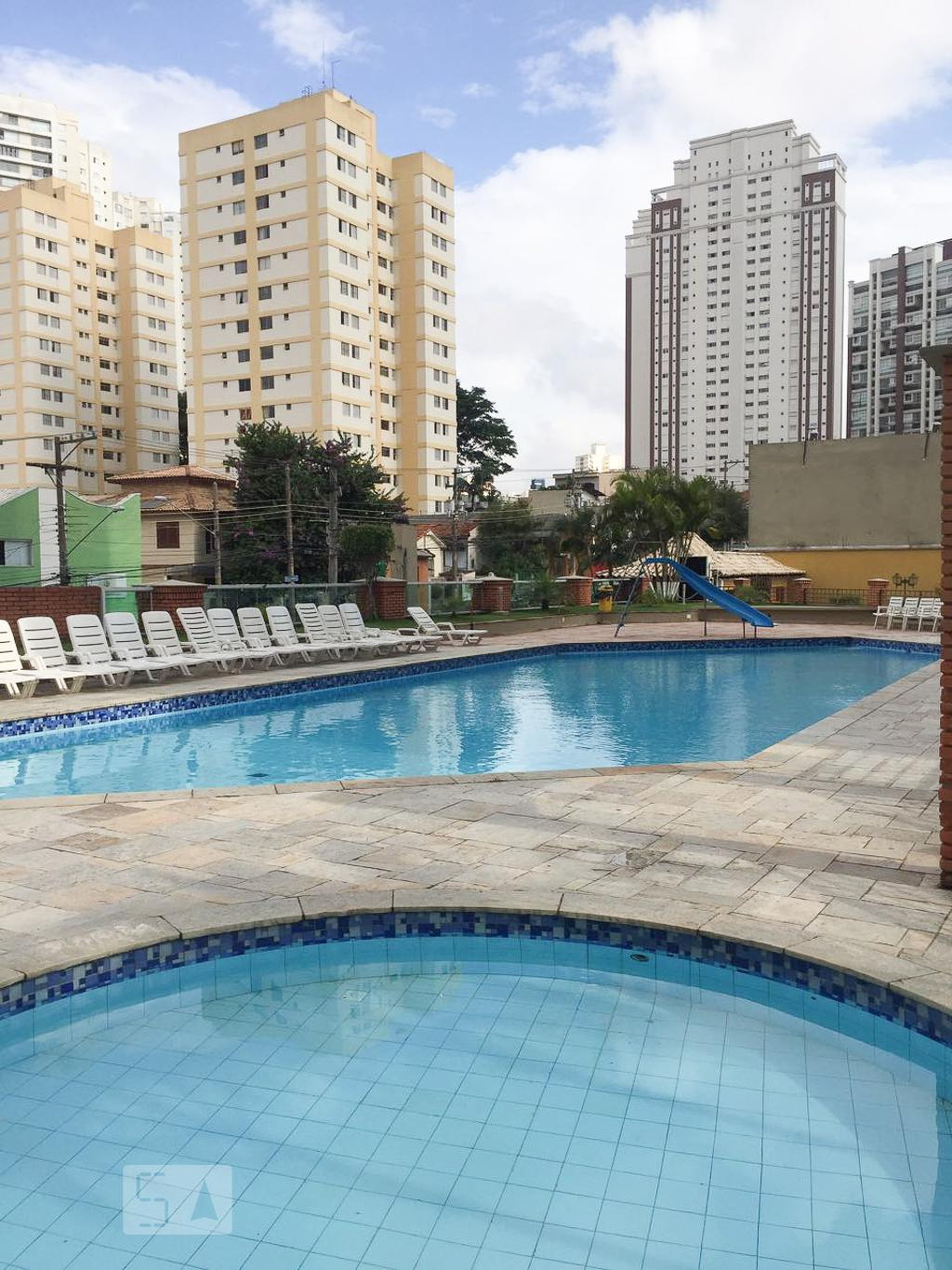 Piscina - Edifício Jardim Ilha Capri