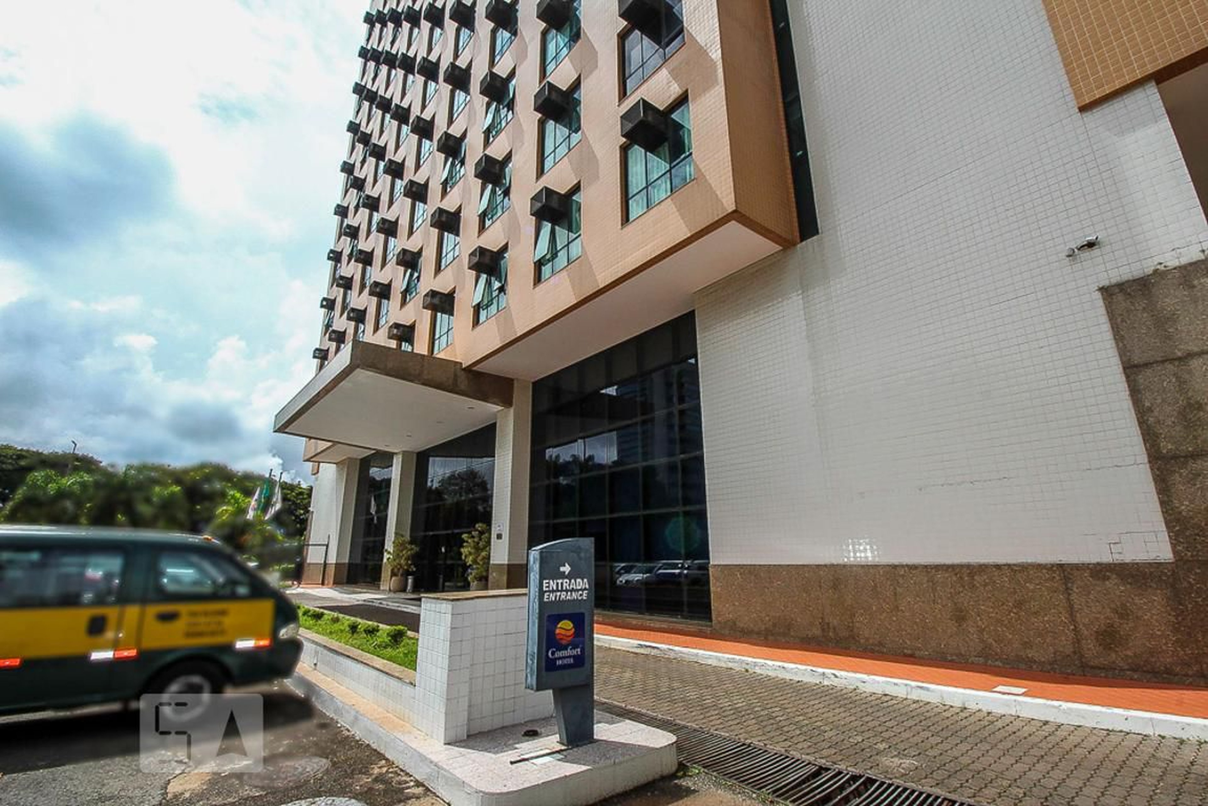 Entrada - Confort Hotel