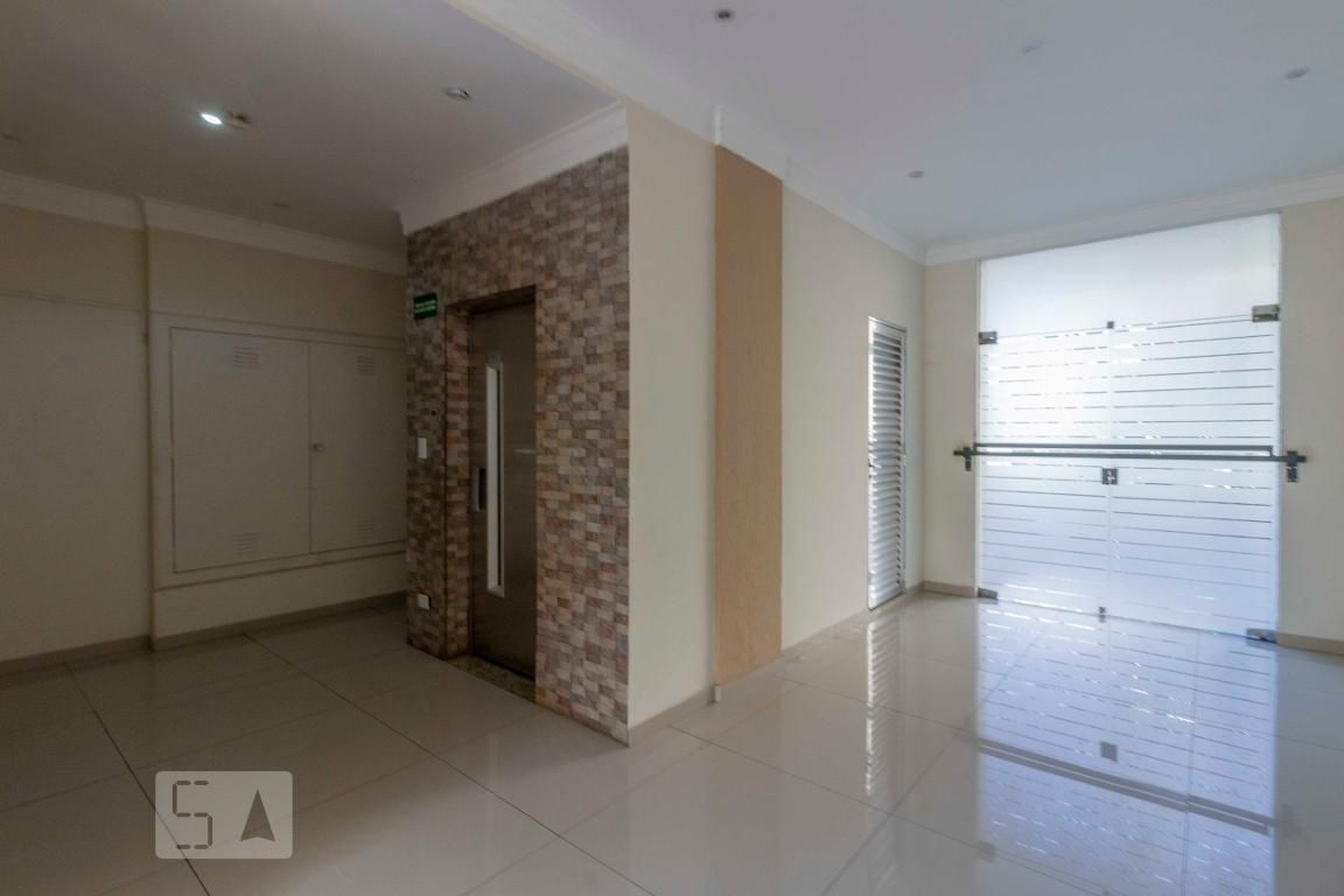 Hall de Entrada - Alfazemas 1