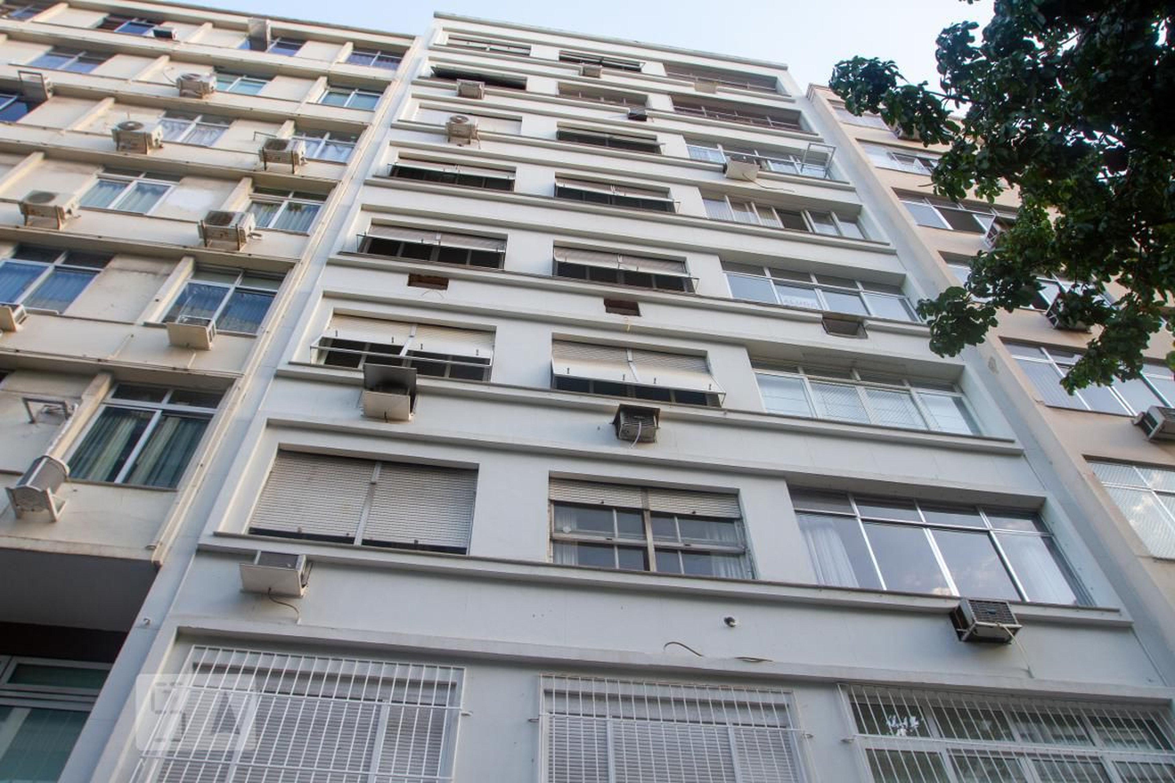 Fachada do Prédio Condomínio em Rua Visconde de Pirajá, 415