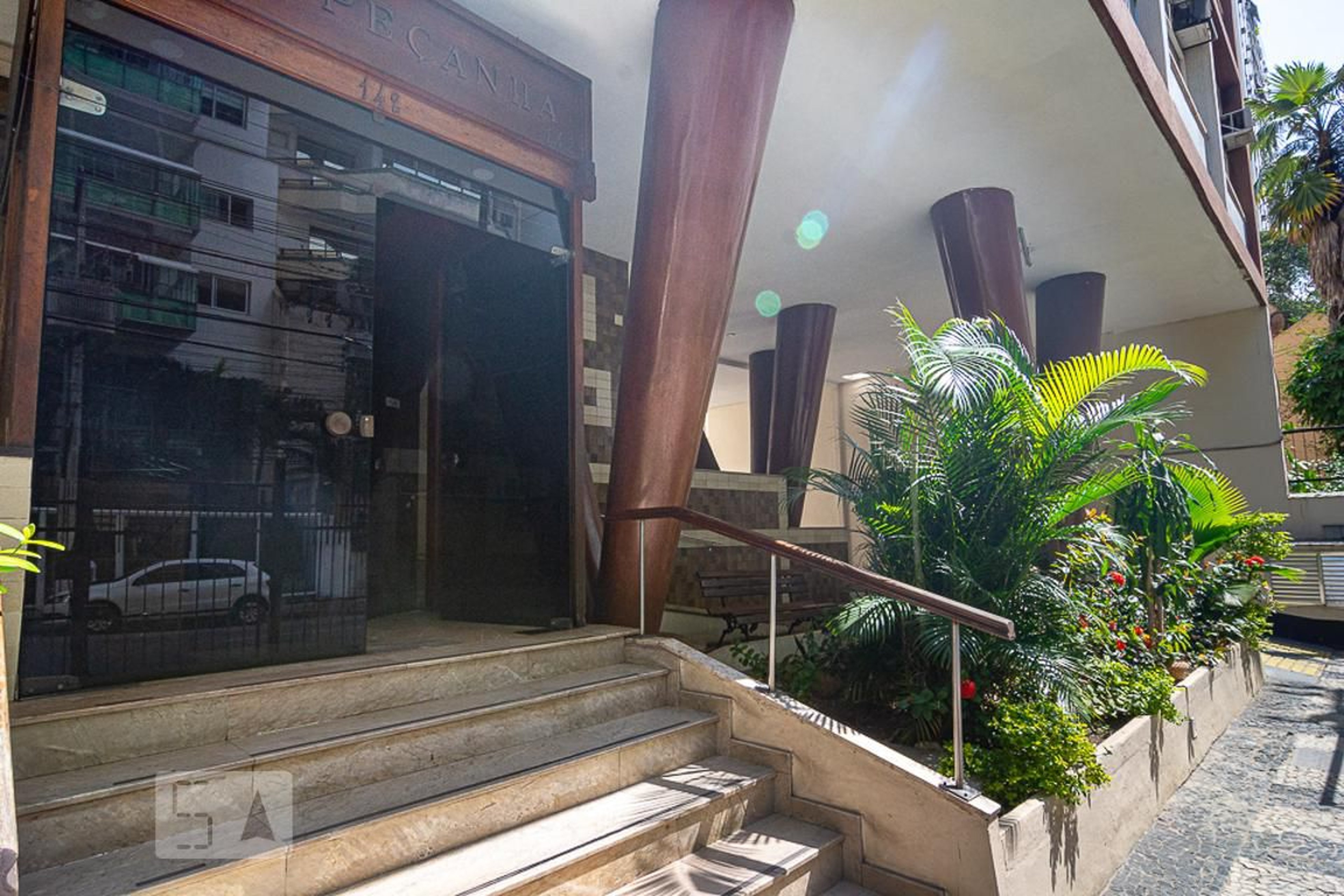 Entrada do Prédio - Nilo Peçanha