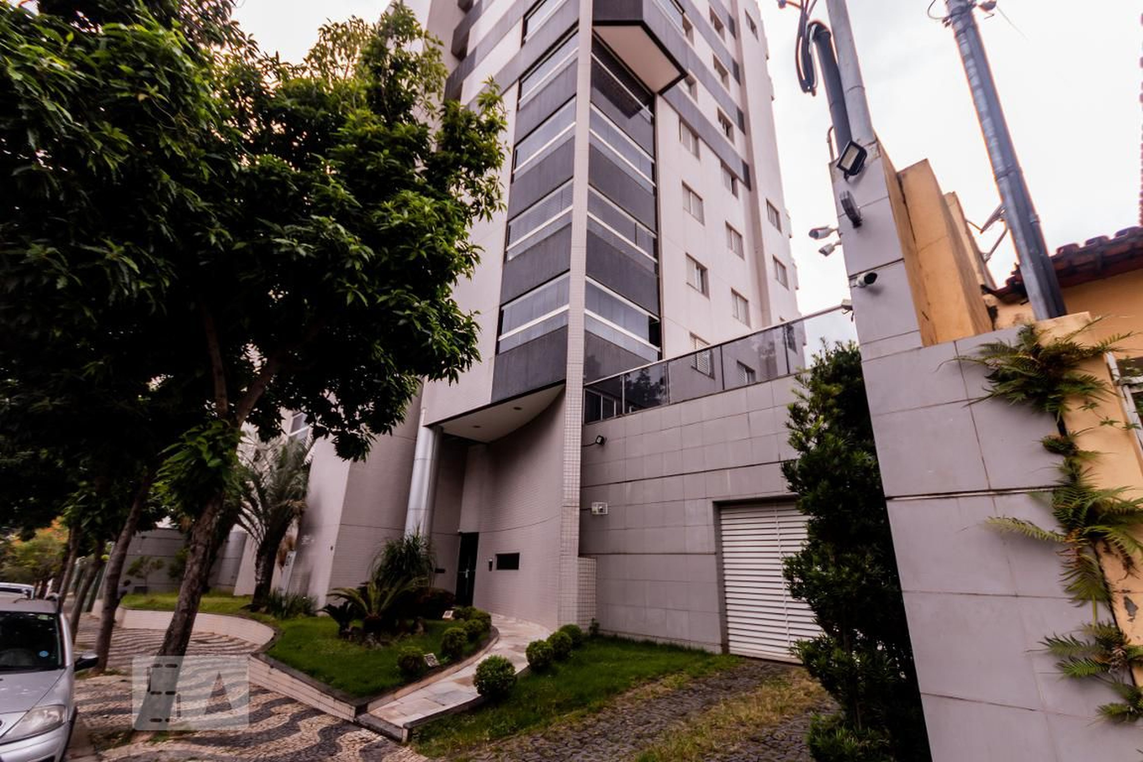 Fachada Condomínio em Rua Engenheiro Vicente Assunção, 66