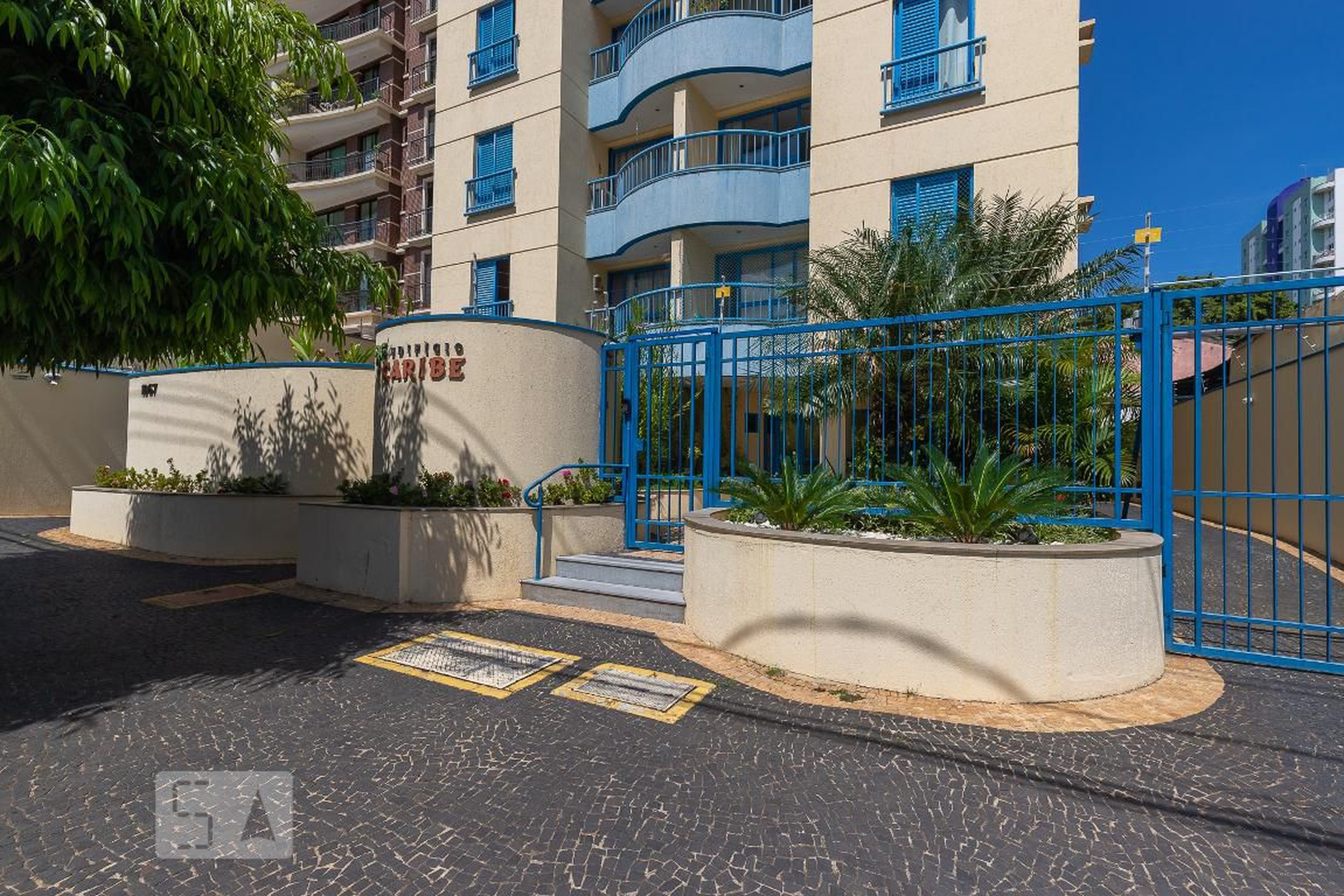 Fachada Condomínio em Rua Antônio Lapa, 1067