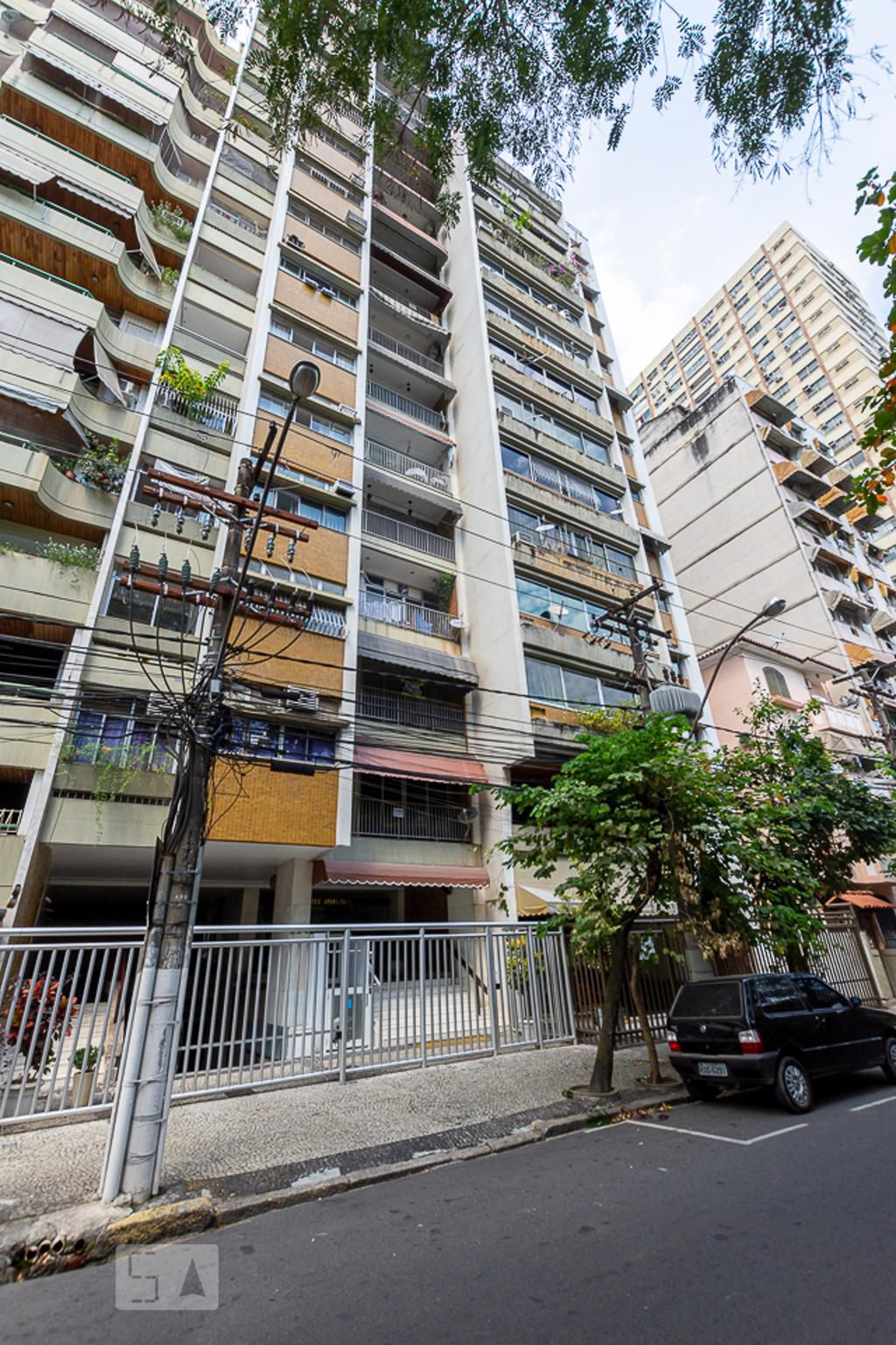 Fachada do Condomínio Condomínio Saint Michel