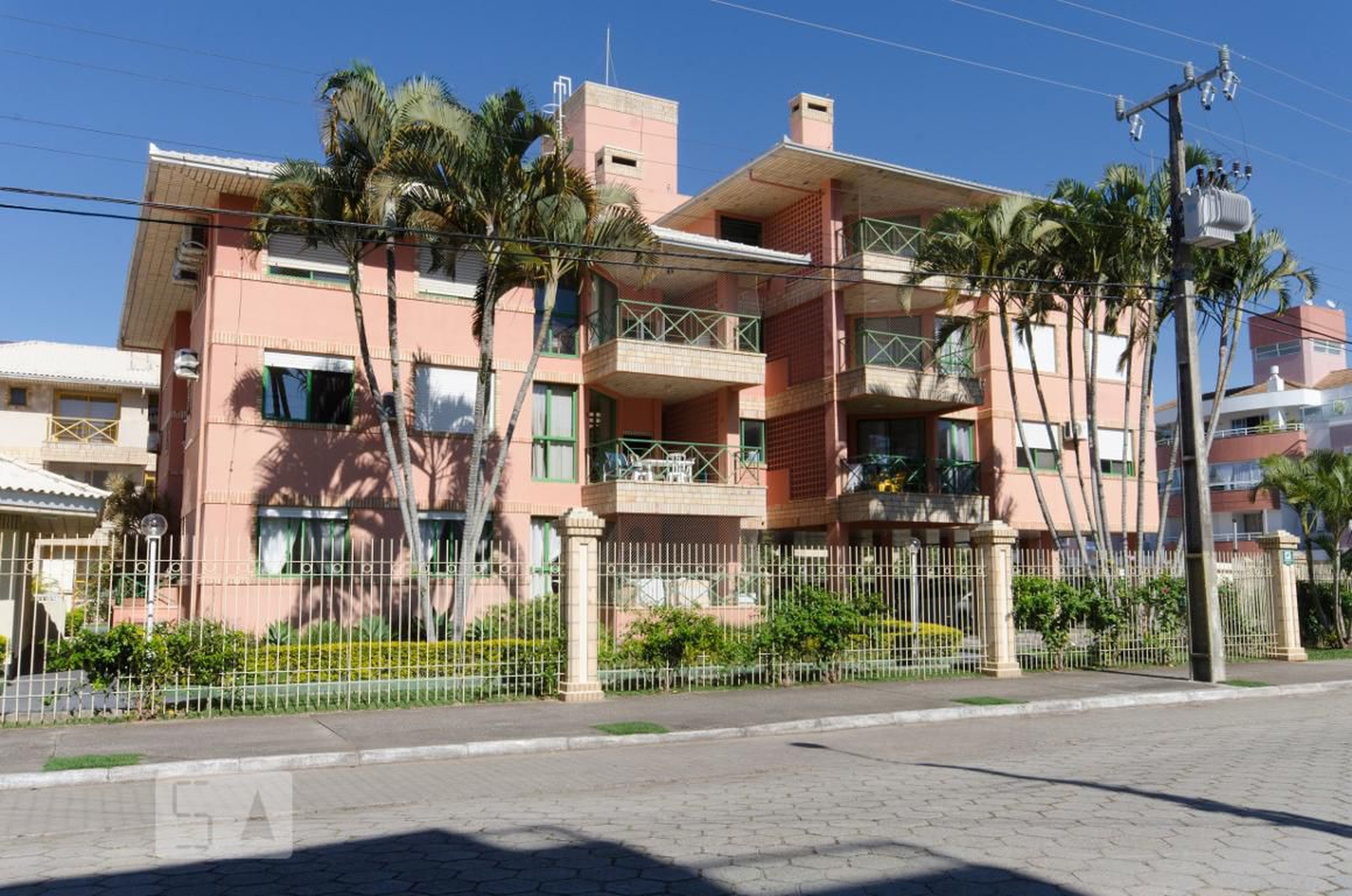 Fachada Condomínio Royal Paradise