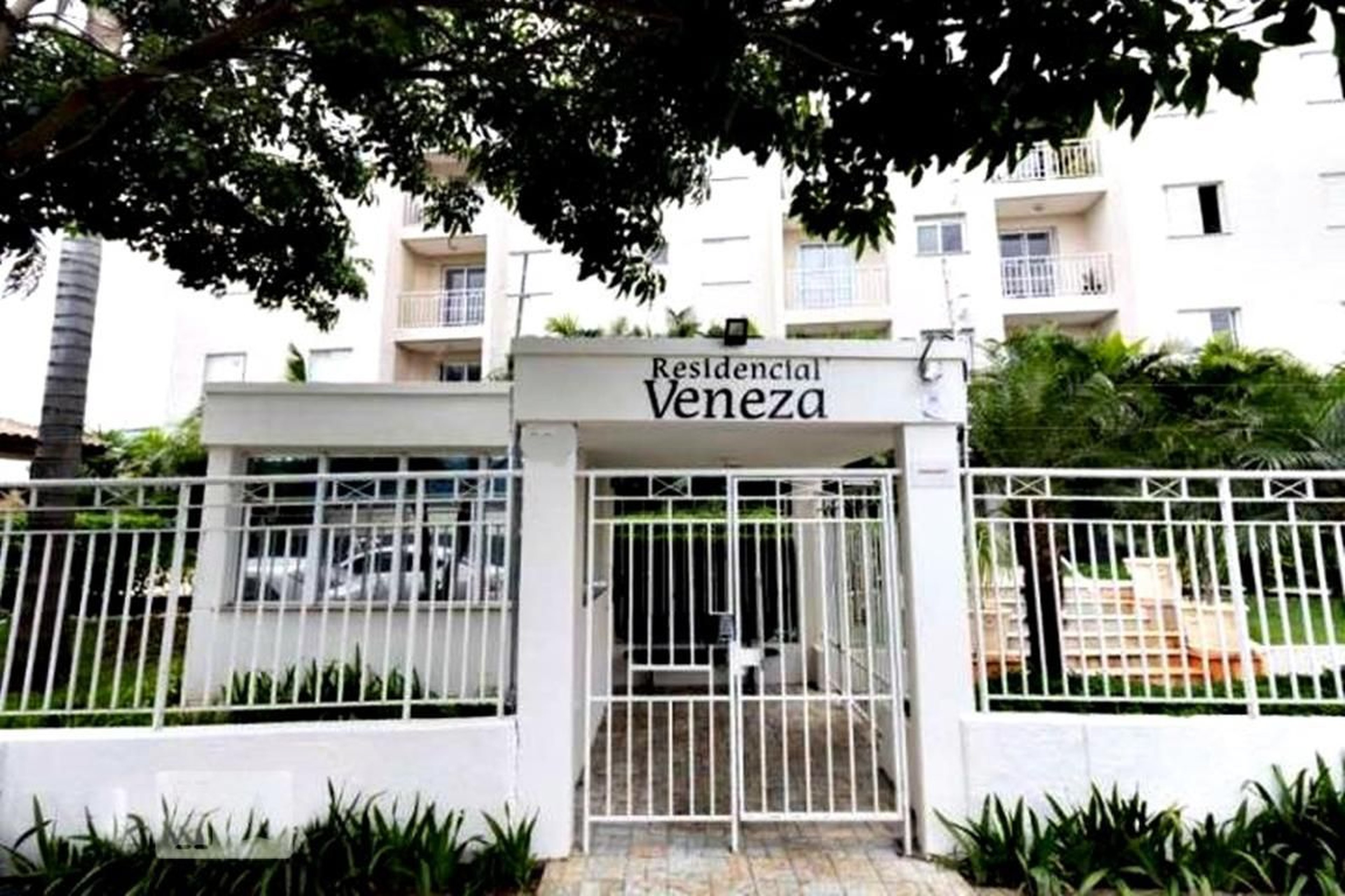 Fachada do Condomínio Residencial Veneza