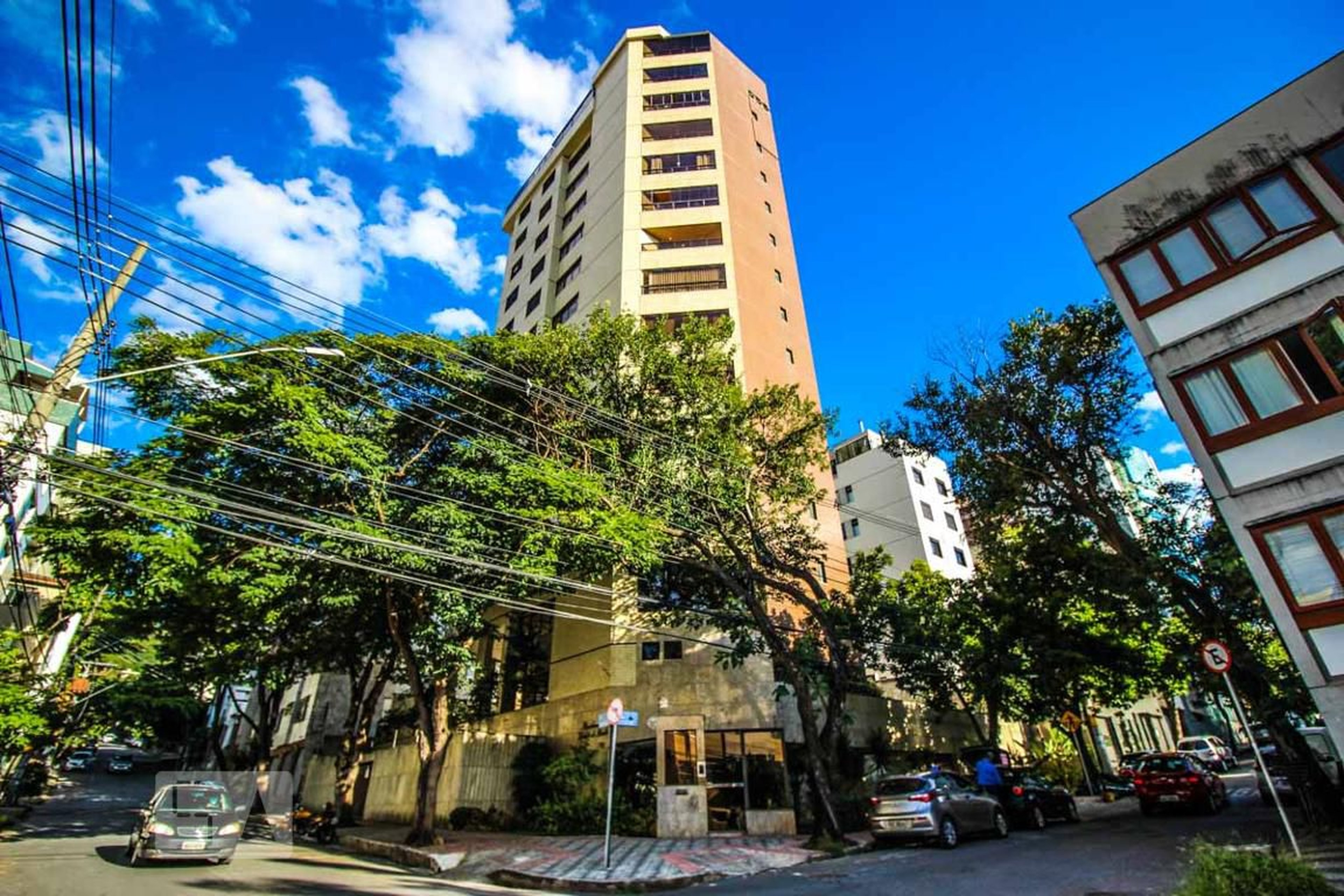 Fachada Condomínio em Rua Odilon Braga, 780