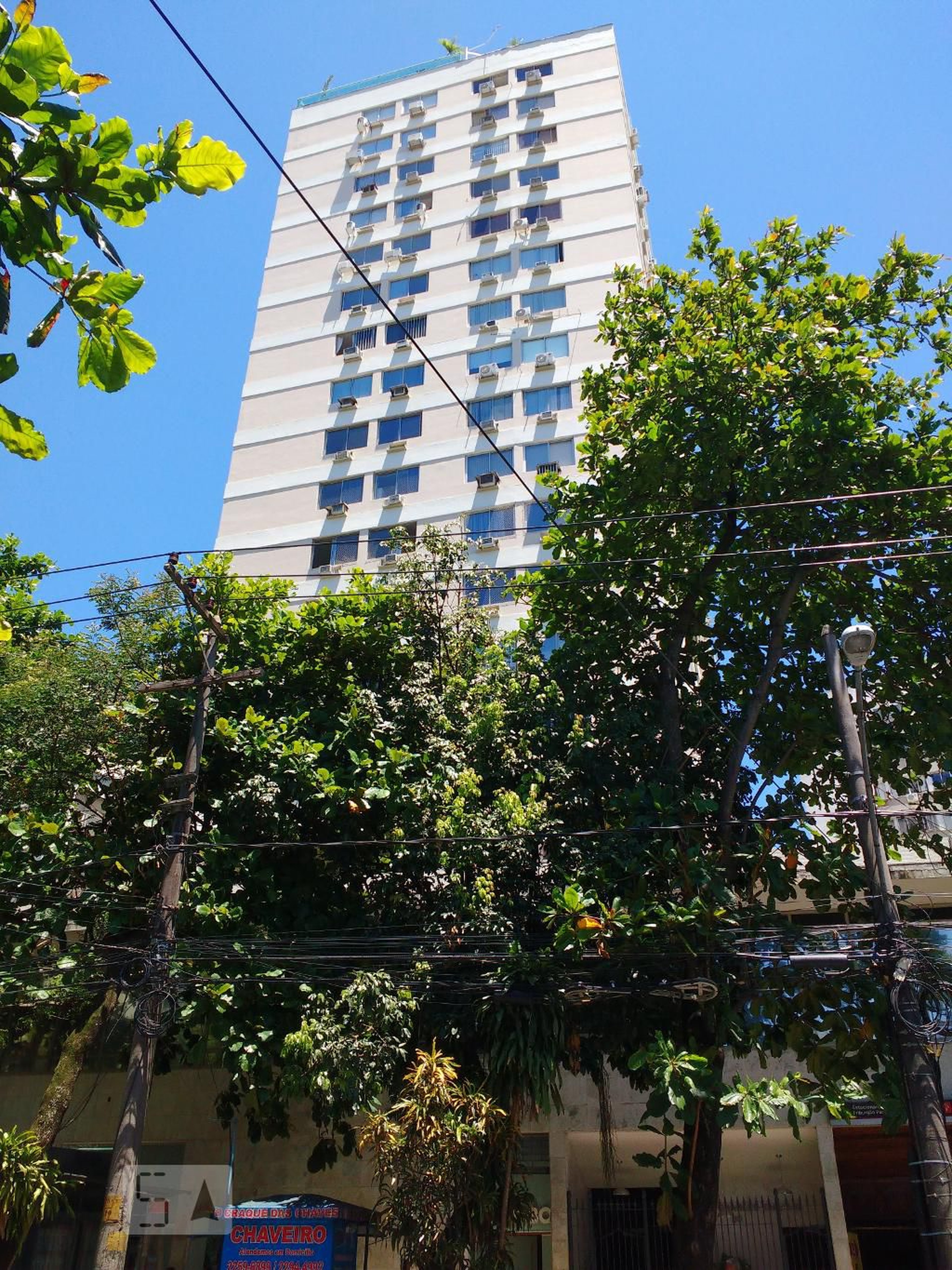 Fachada do Prédio Condomínio Sir Charles Chaplin