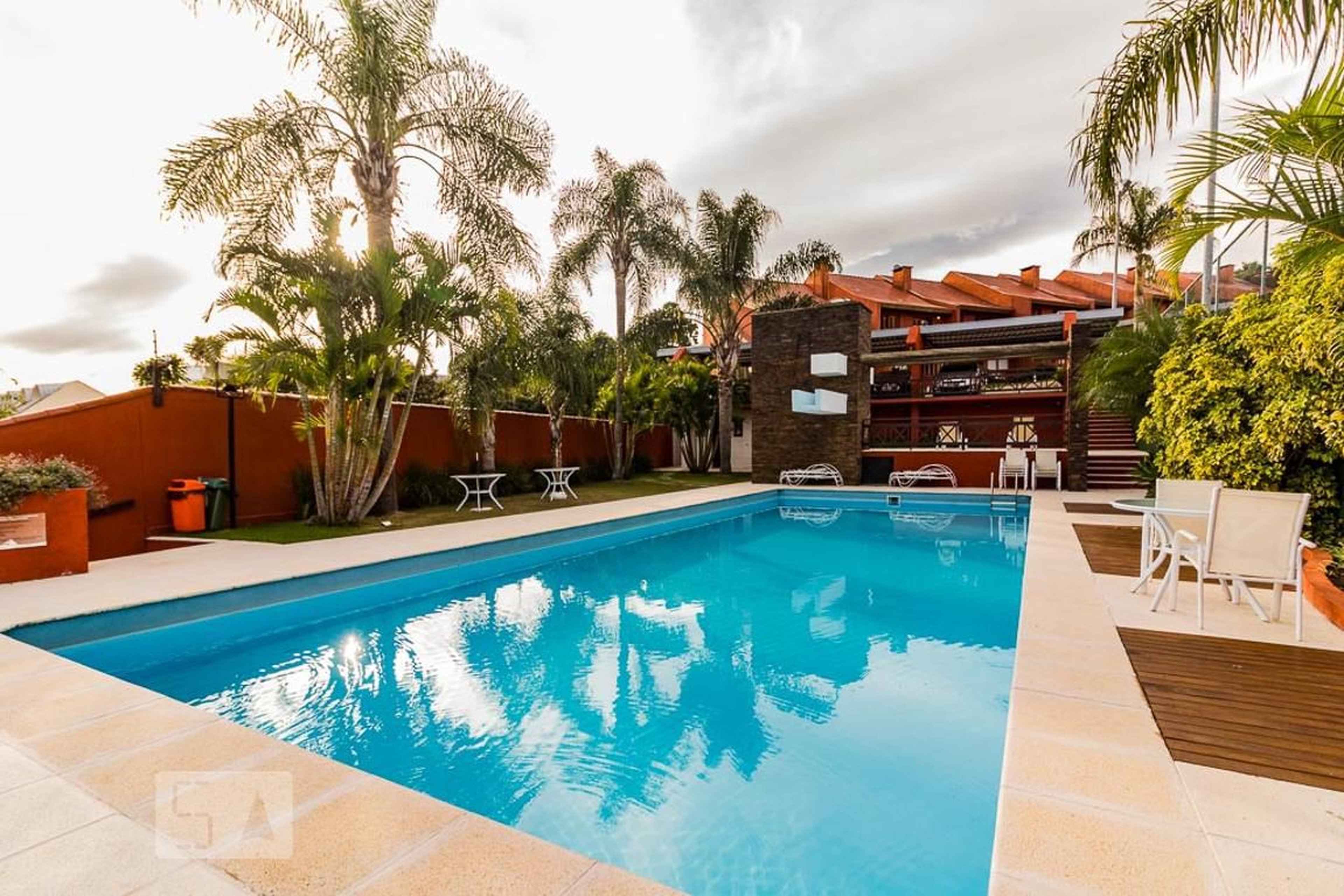 piscina - Horizontal Poente do Guaiba