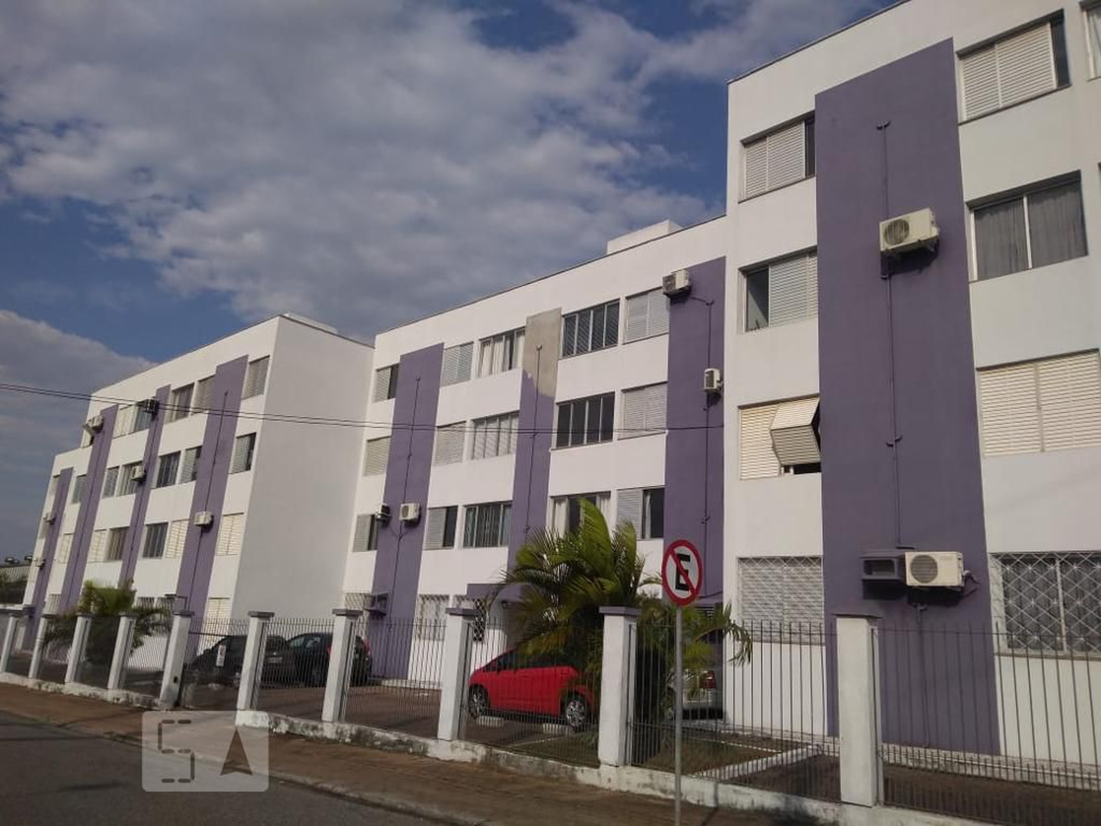 Fachada do Condomínio Condomínio em Rua Doutor Abel Capela, 995