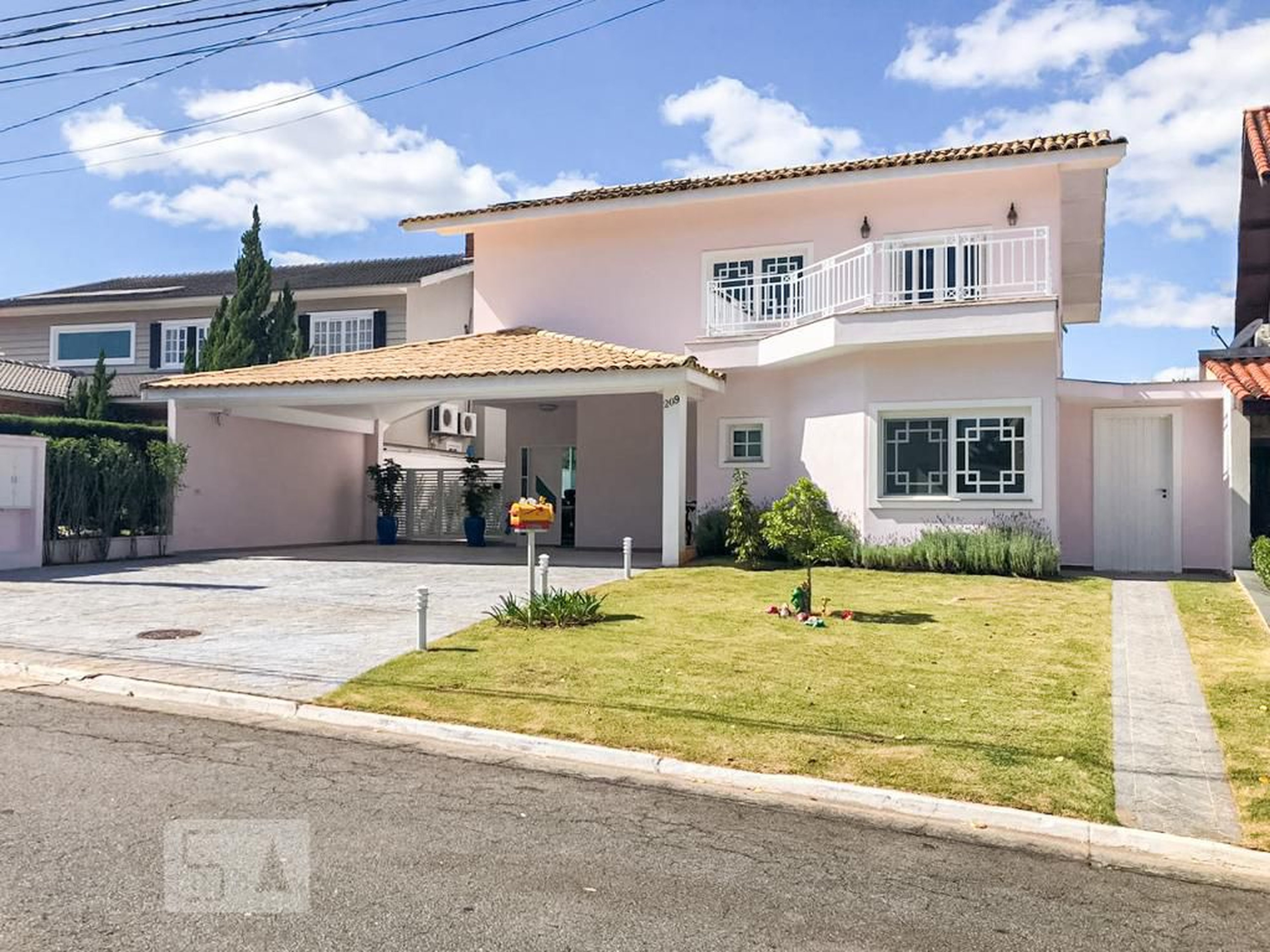 Fachada Condomínio Alphaville Residencial 12