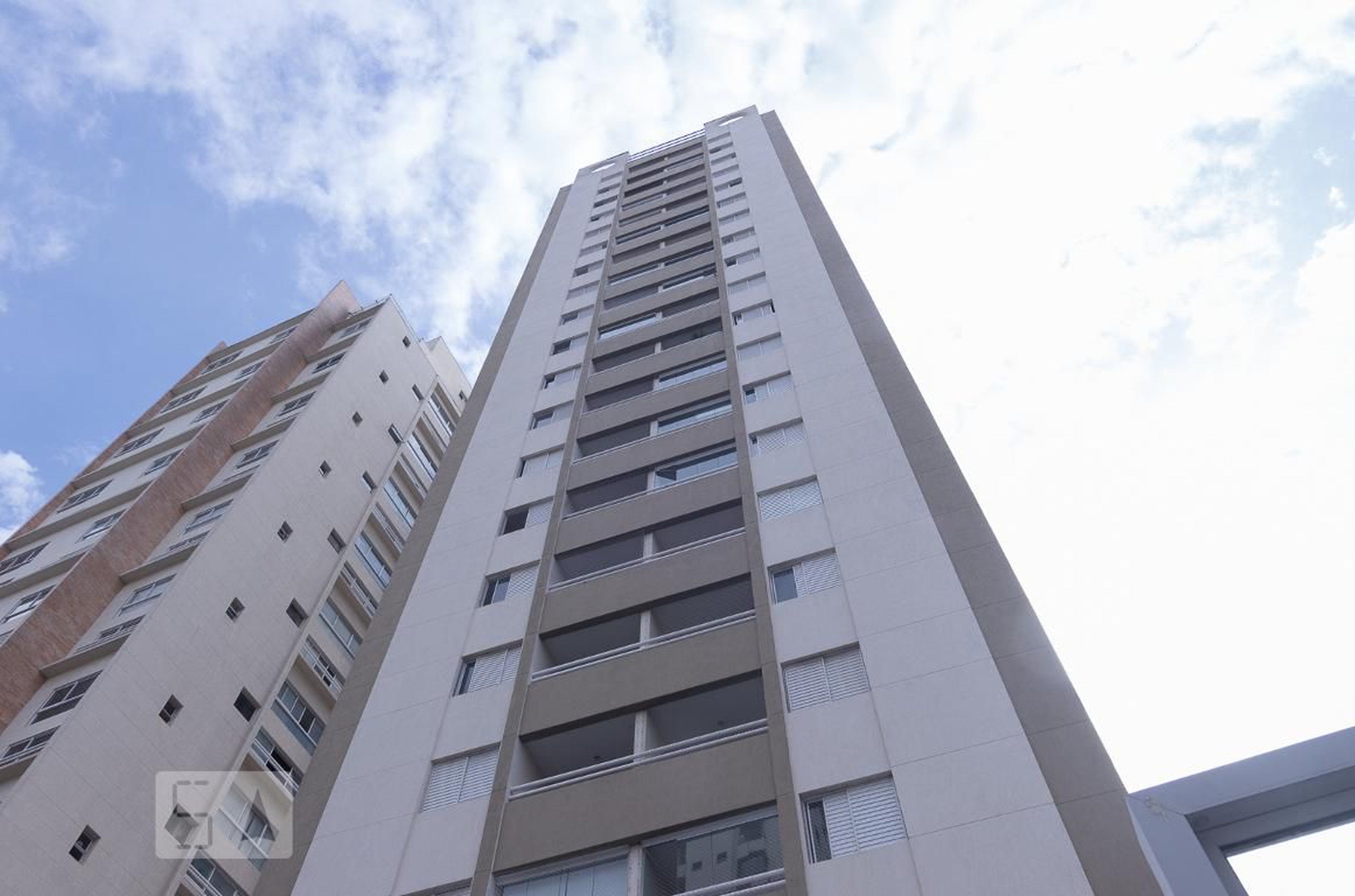 Fachada Condomínio em Rua Schilling, 530