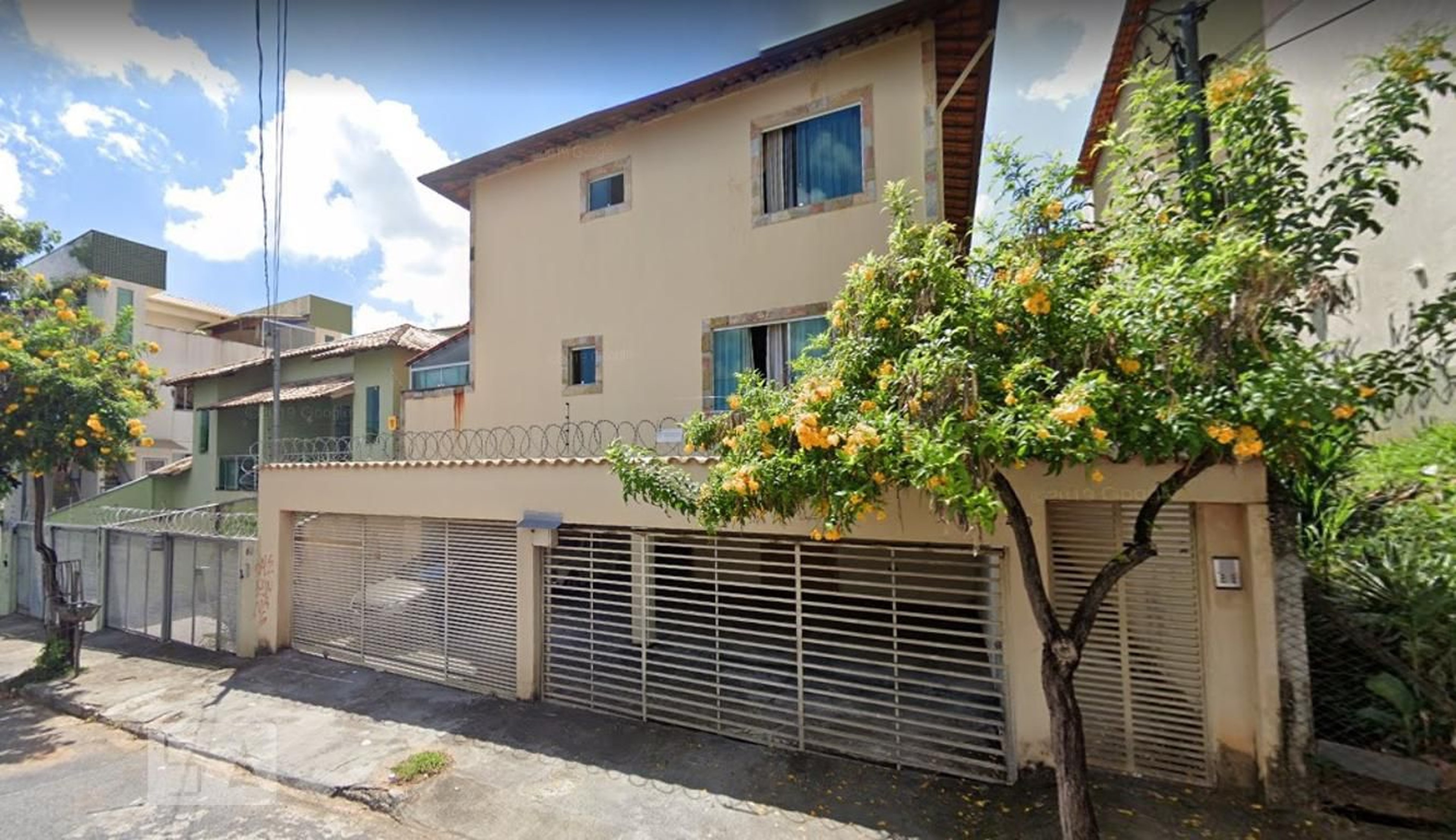 Fachada Condomínio em Rua dos Uaicás, 460