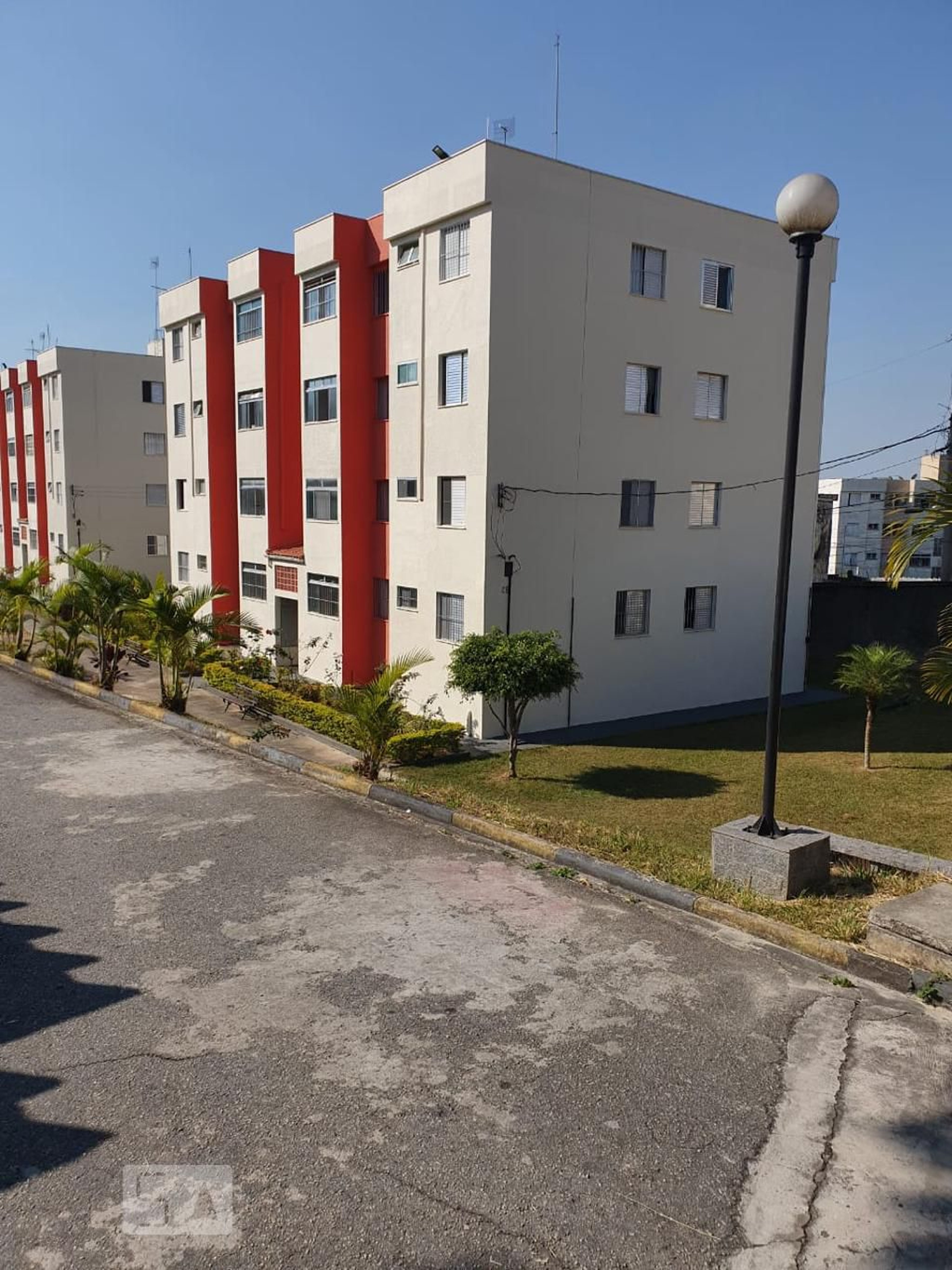 Área Externa Condomínio em Rua Ribeira do Pombal, 55