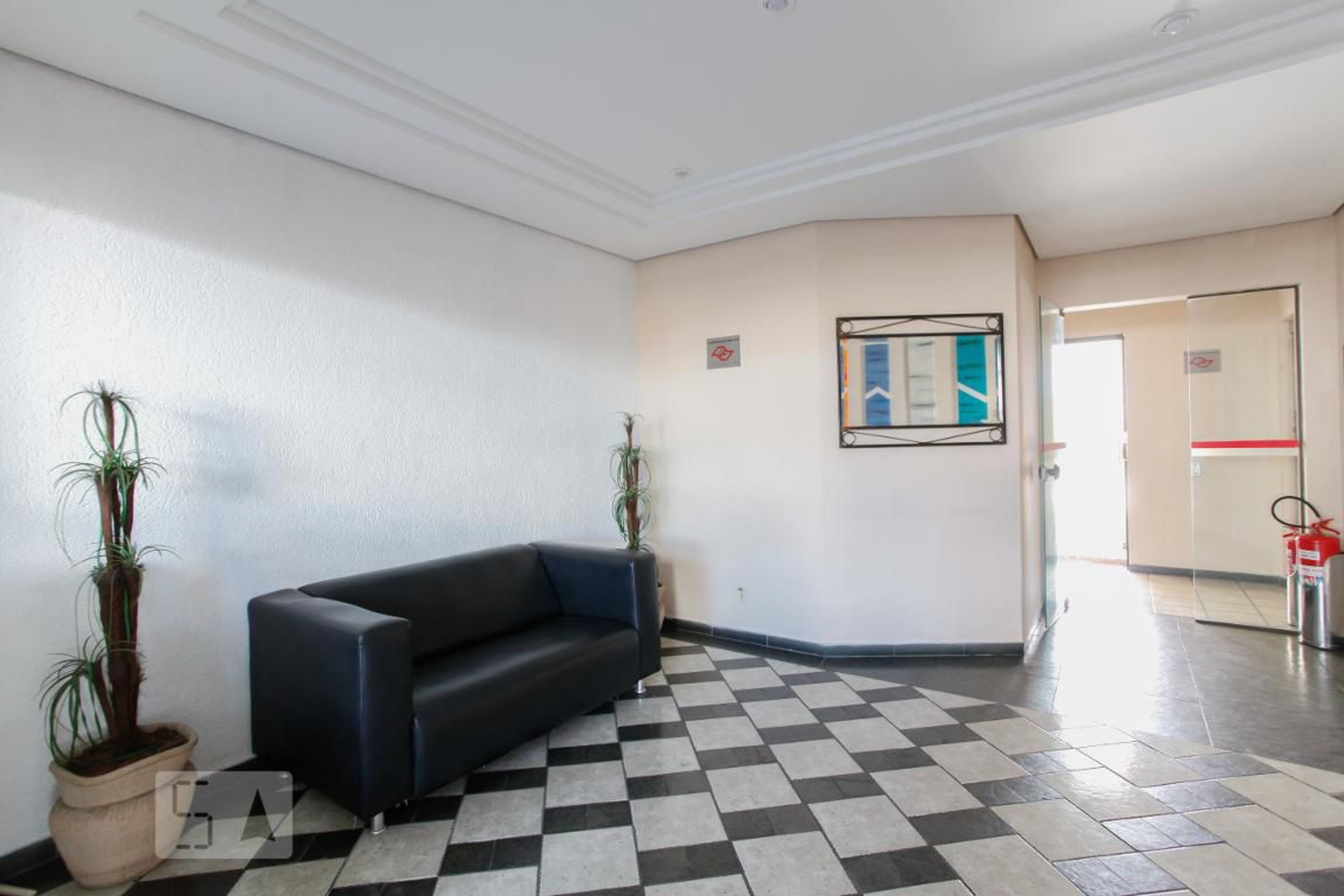 Hall - Flamingo park