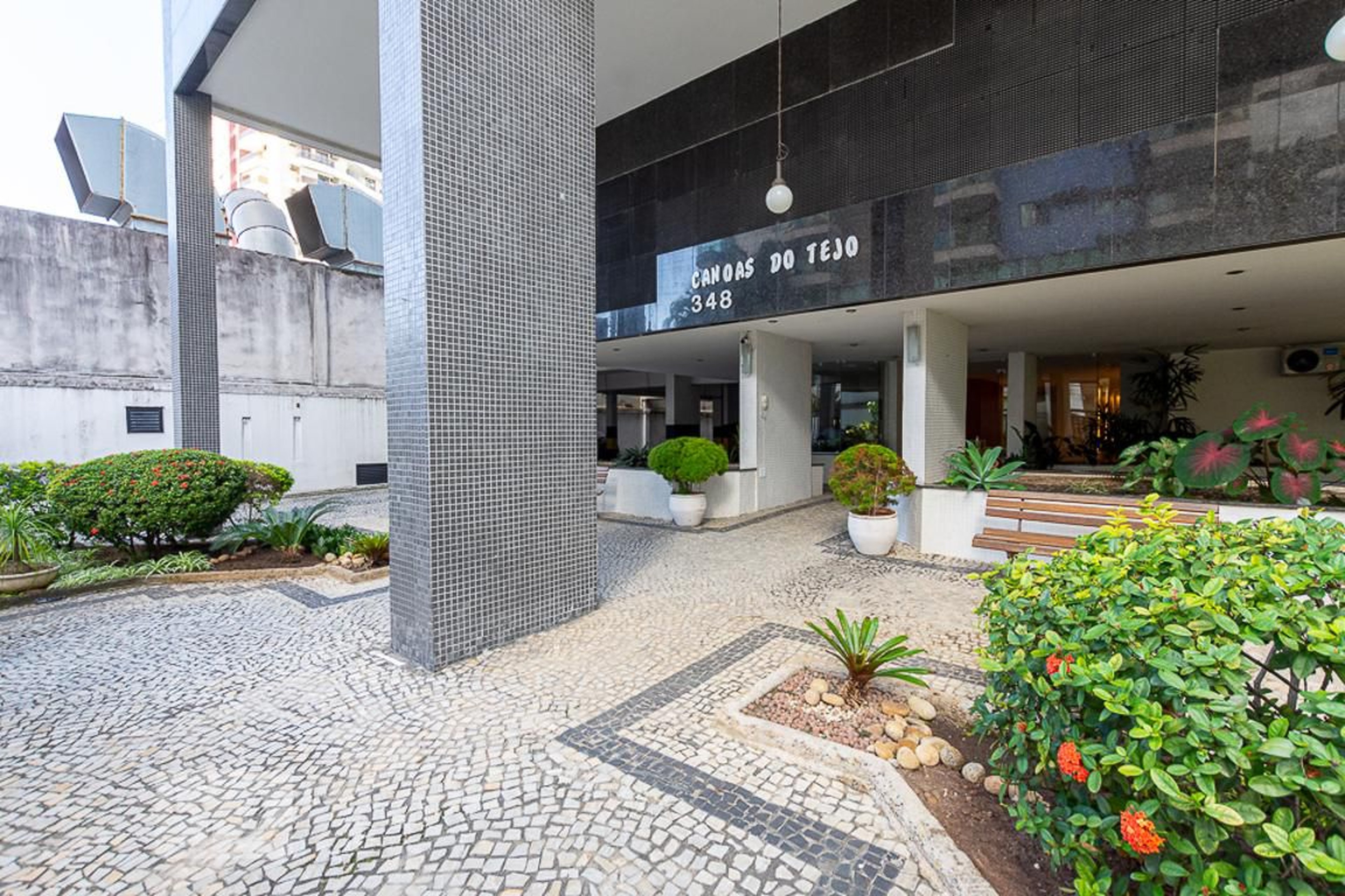 Fachada do Condomínio Condomínio Canoas do Tejo