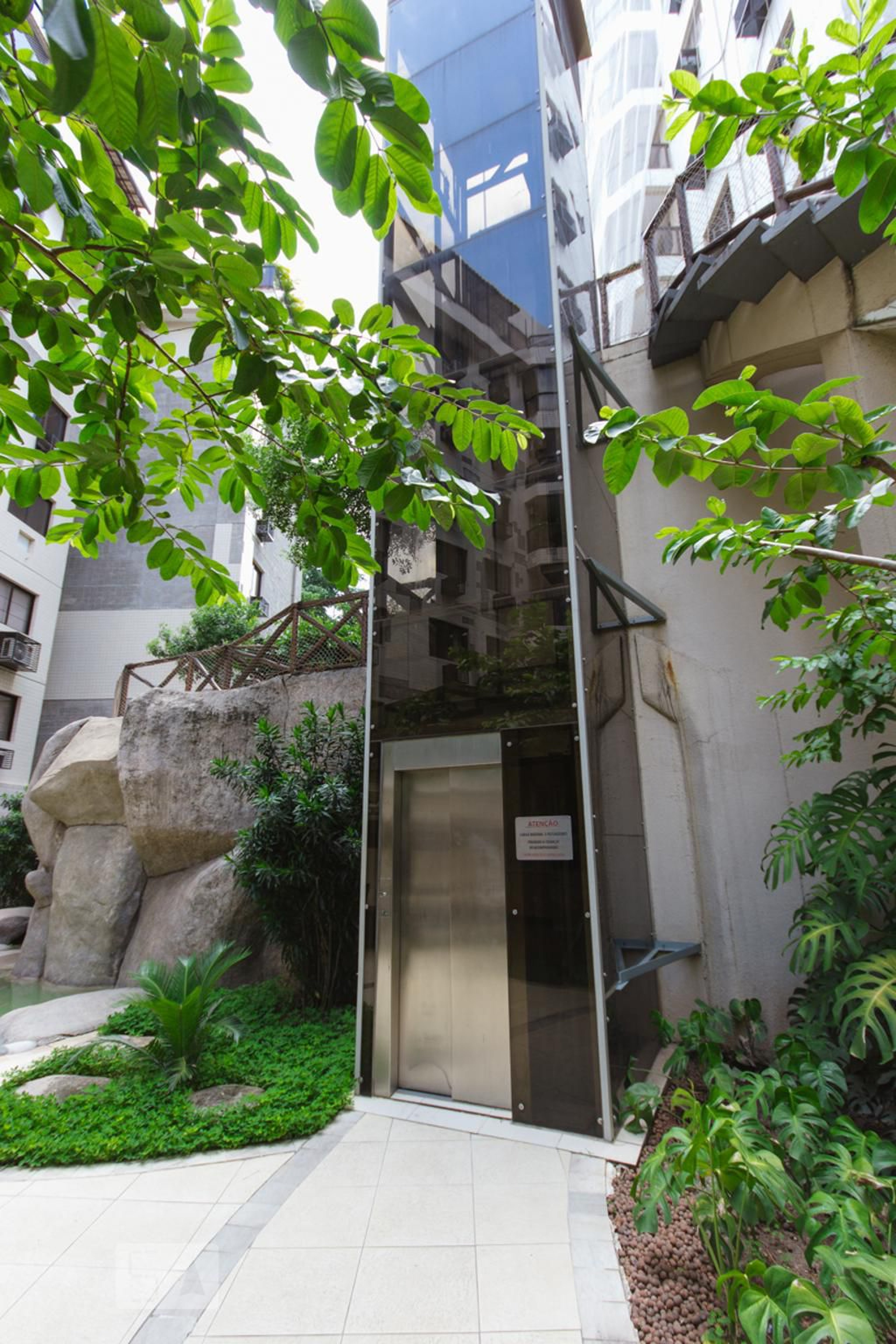 Elevador - Grand Valley