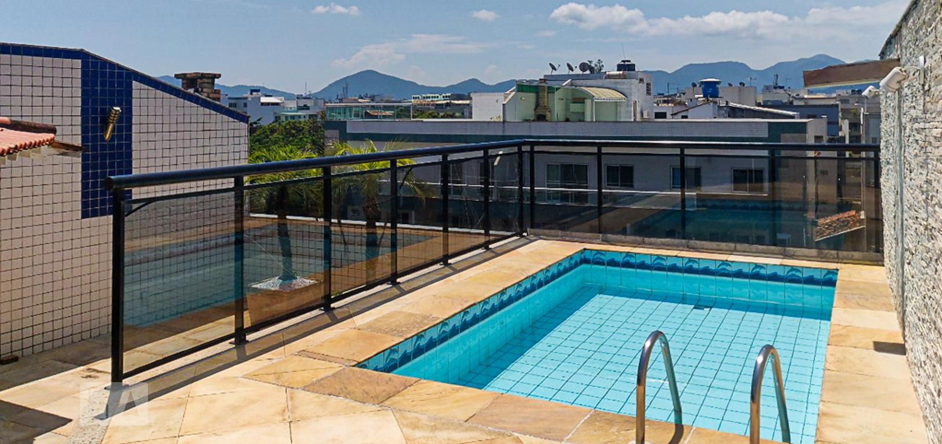 Piscina Condomínio em Rua Professor Taciel Cylleno, 433