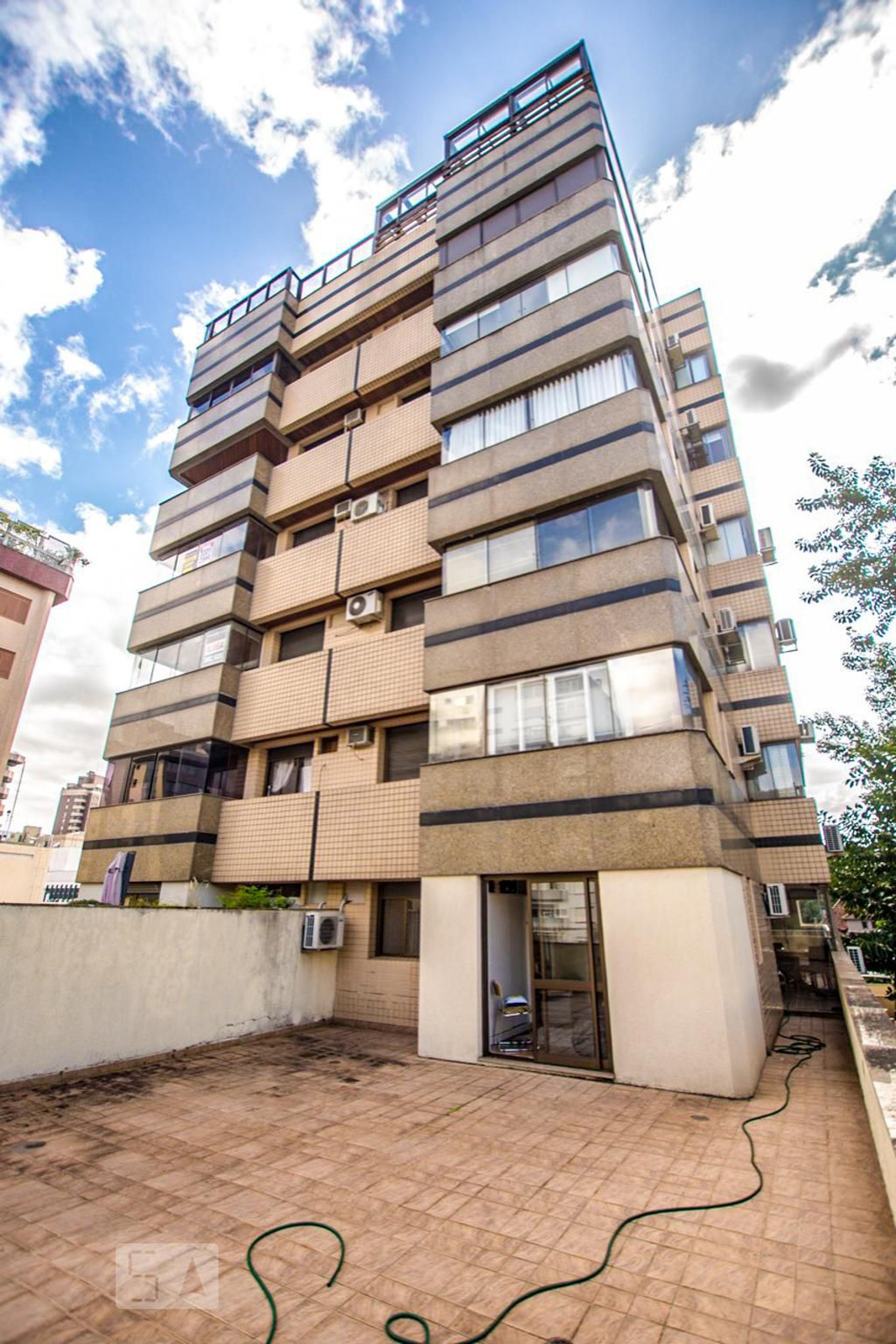 Fachada do Condomínio Edificio Victoria Plaza