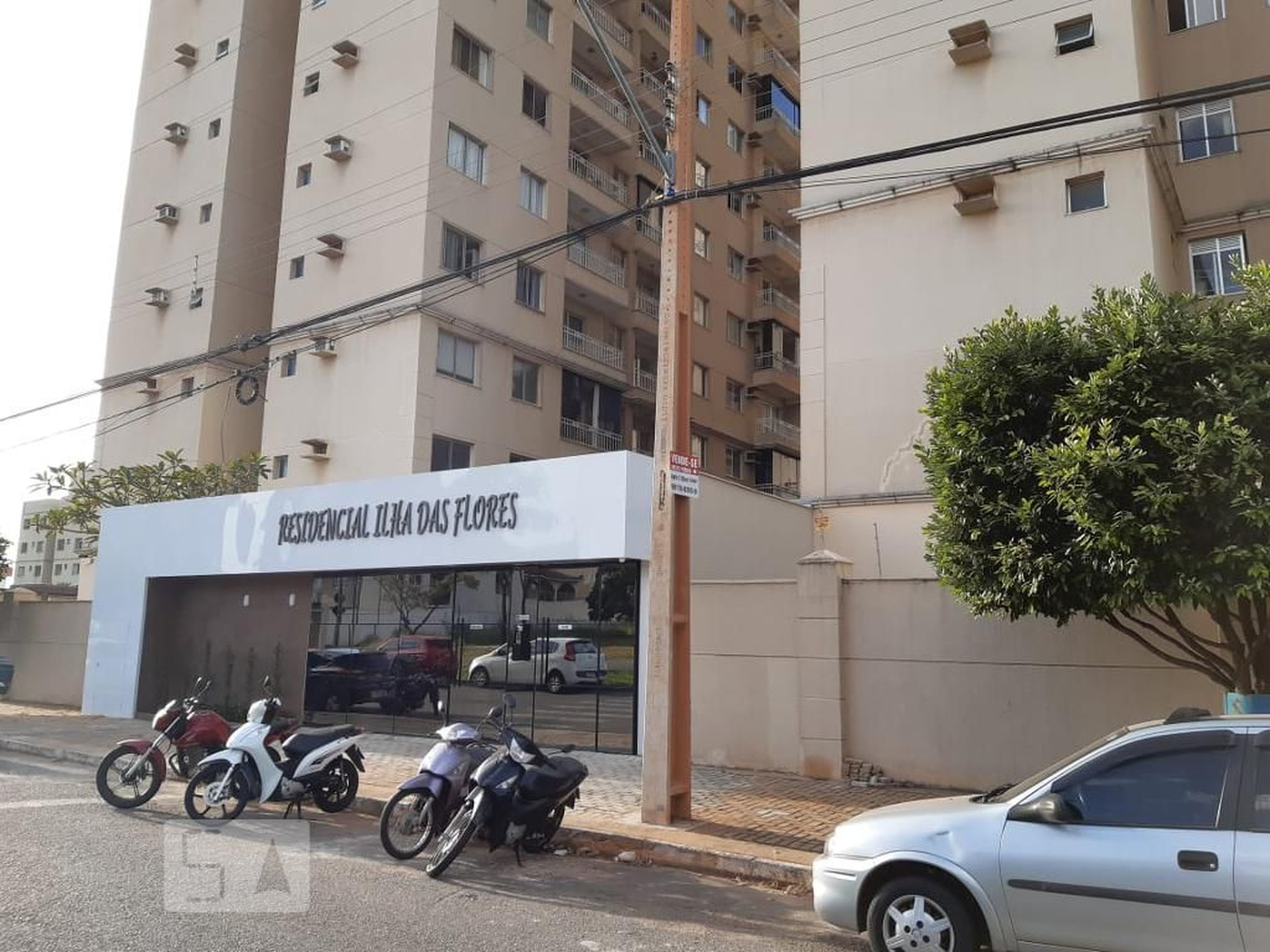 Fachada Condomínio em Avenida Francisco de Melo, 45