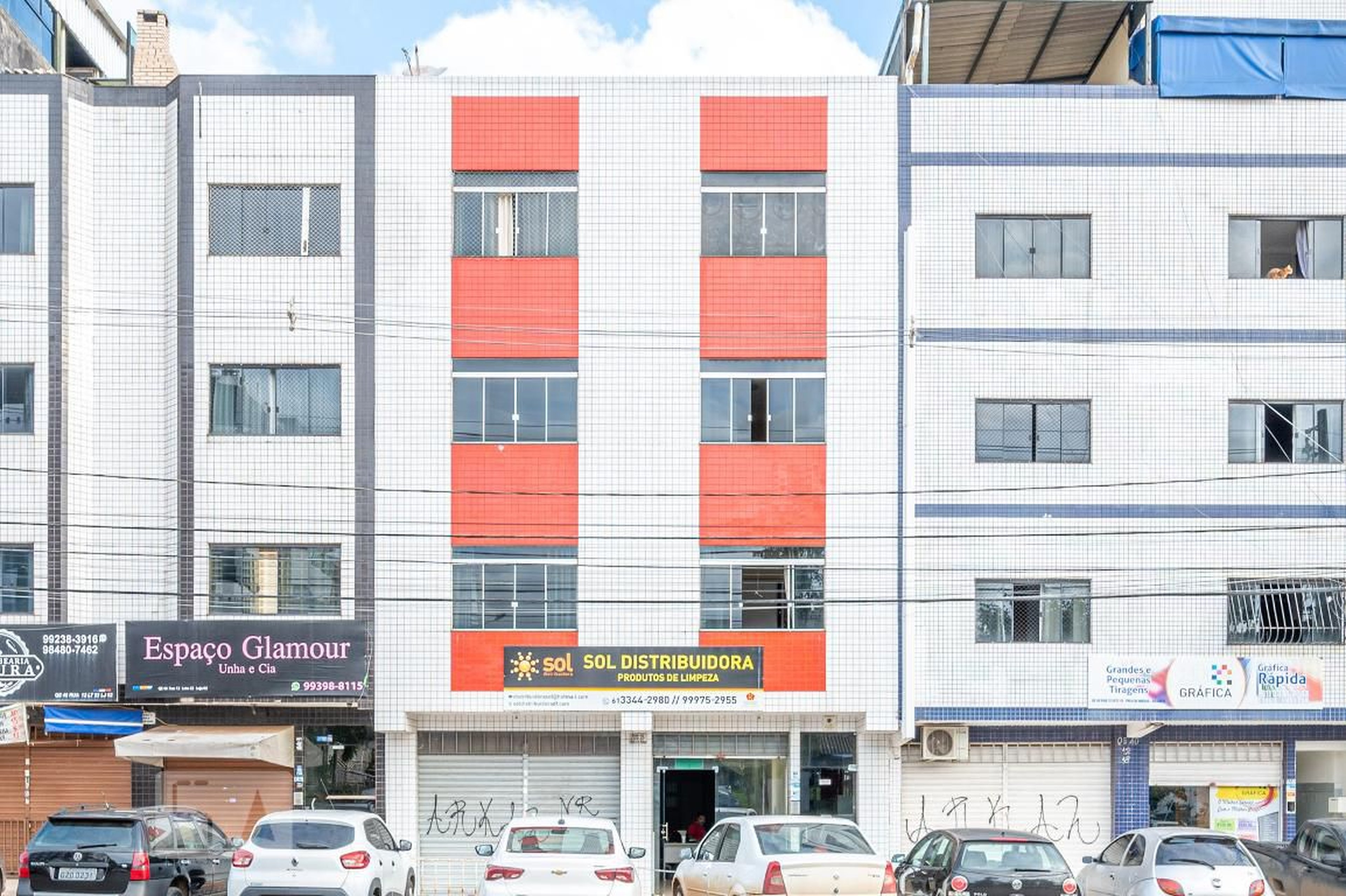 Fachada Condomínio em 20, St. Hab. Vicente Pires