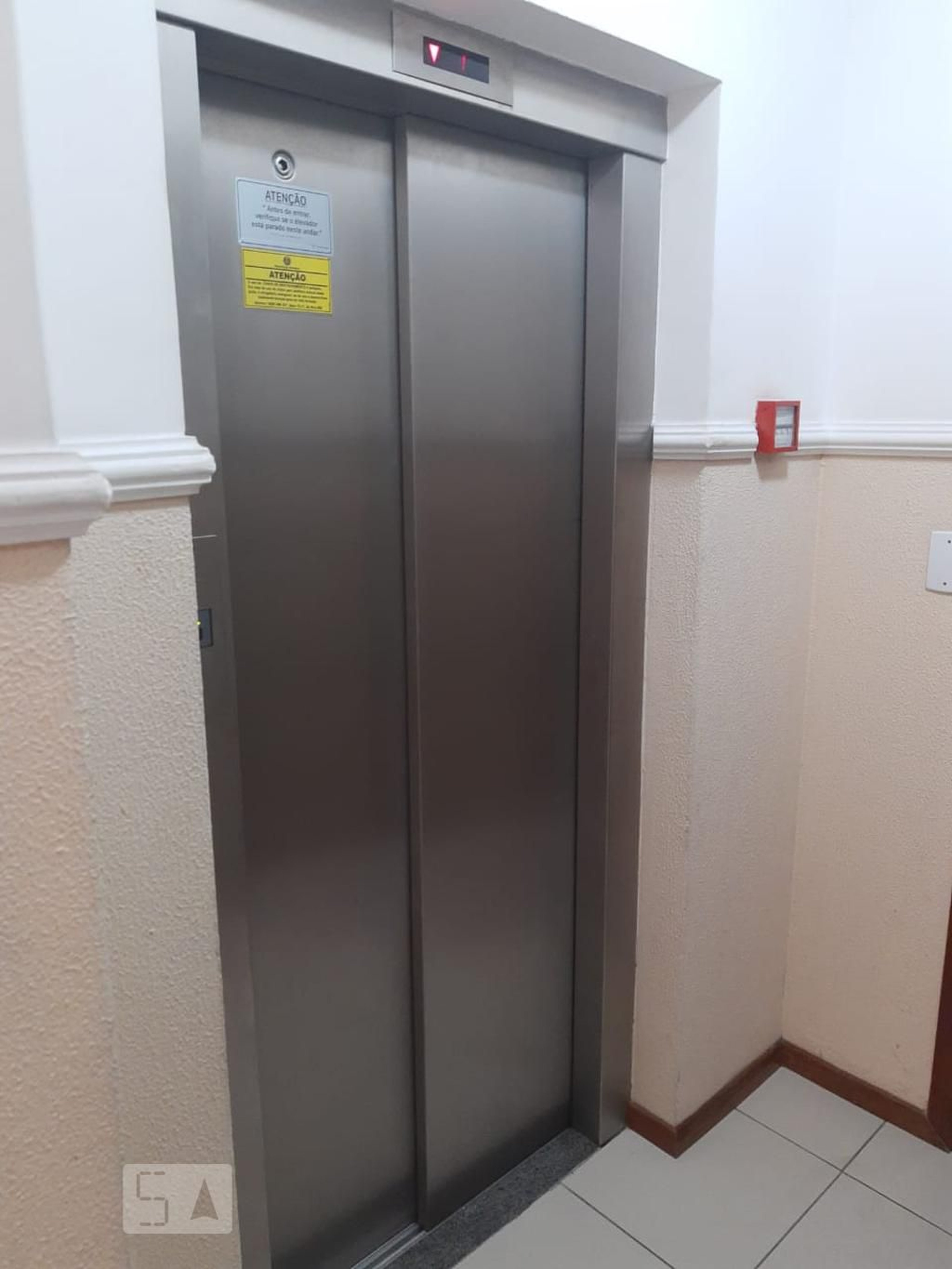 Elevador - Maria Helena