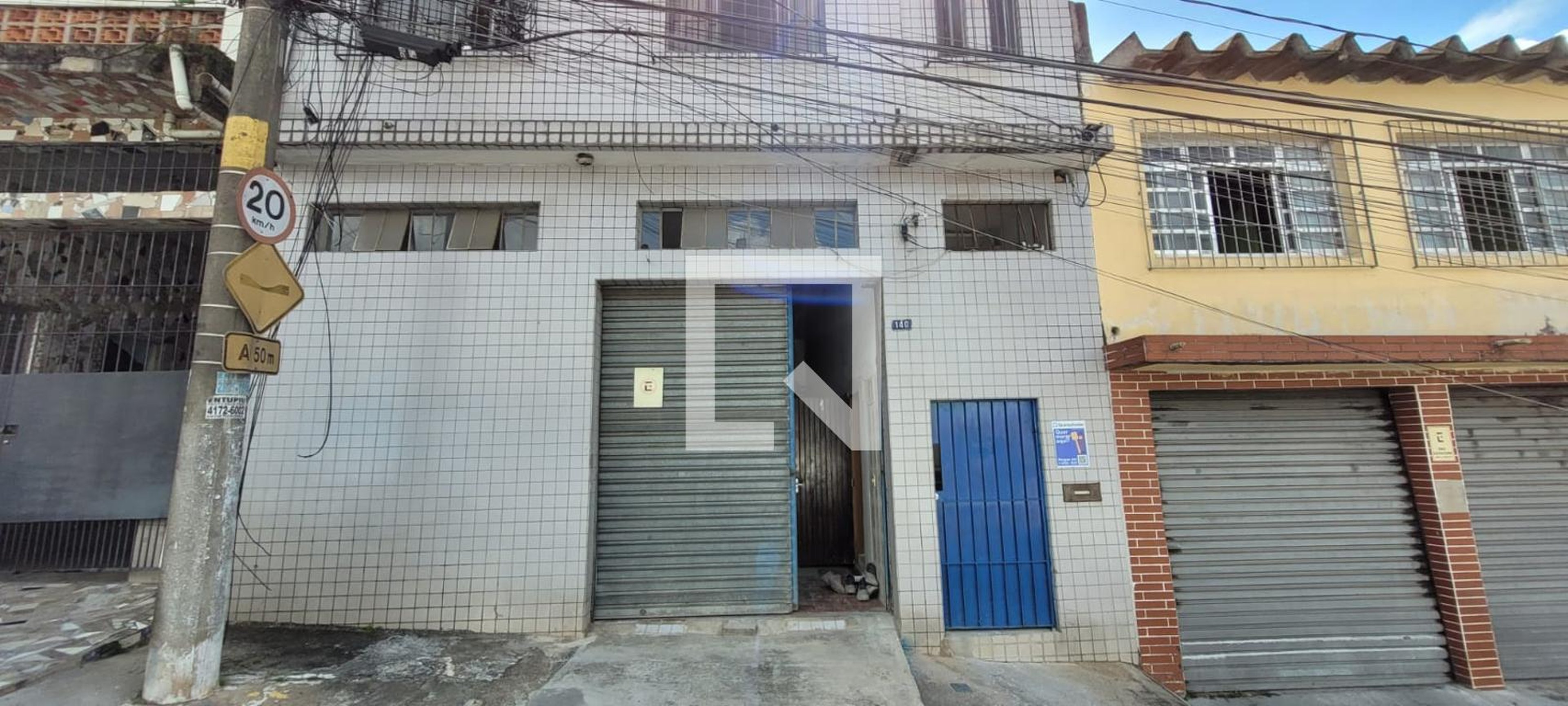 Fachada Condomínio em R. Venâncio Flôres, 140