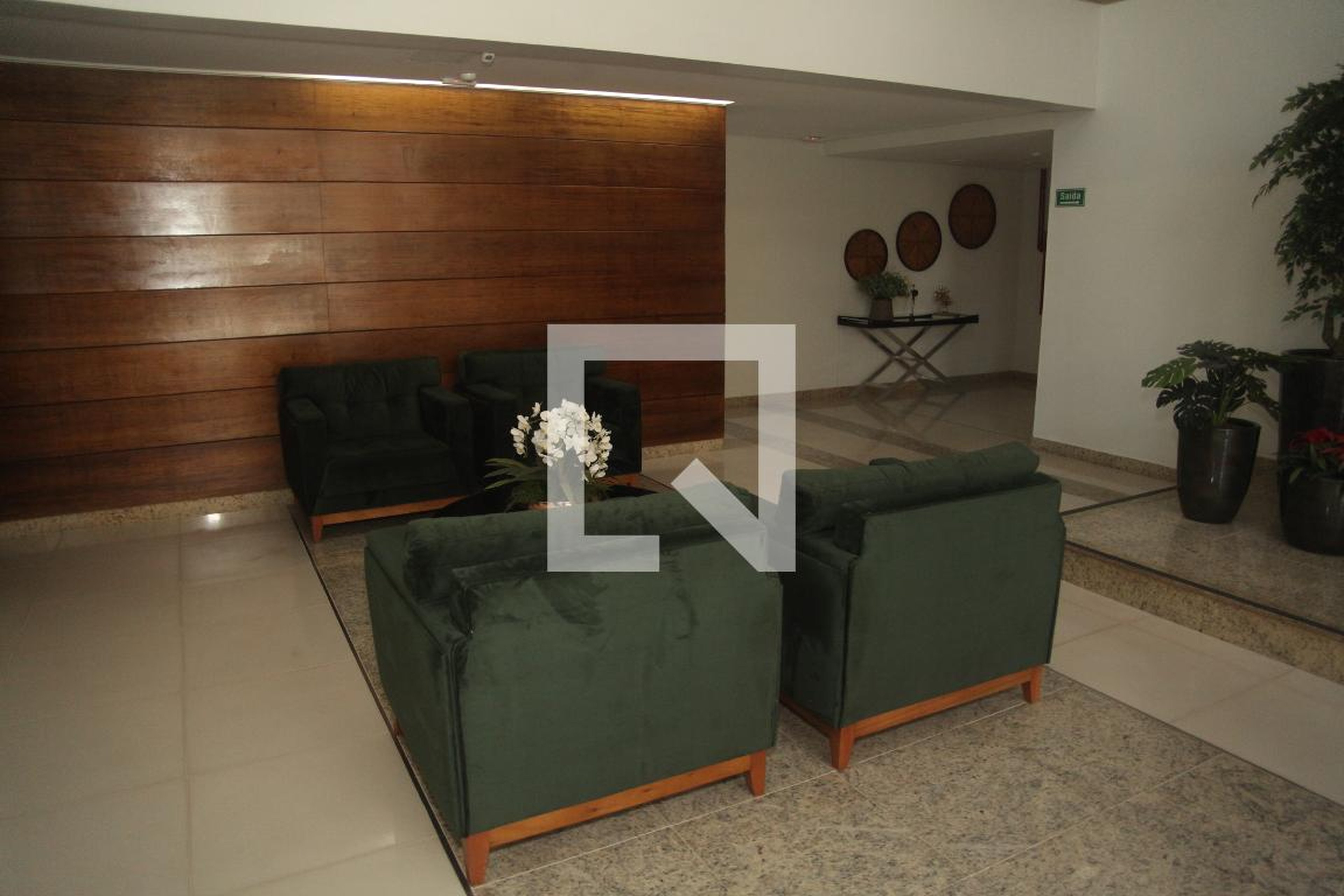 Hall de entrada Condomínio em Rua 16 Sul Lote, 4