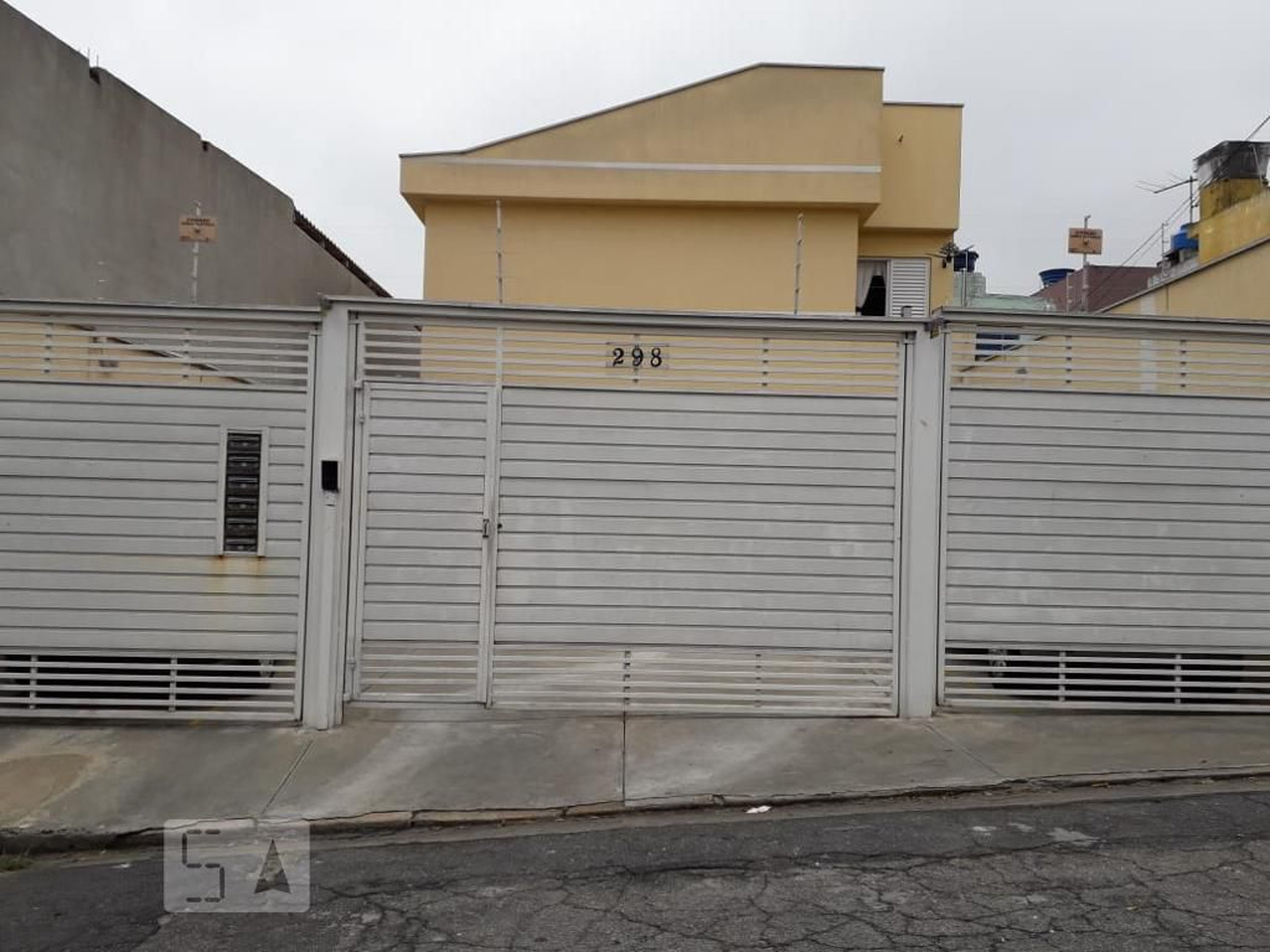 Fachada do Condomínio Condomínio em Rua Maria Paulina da Conceição, 298