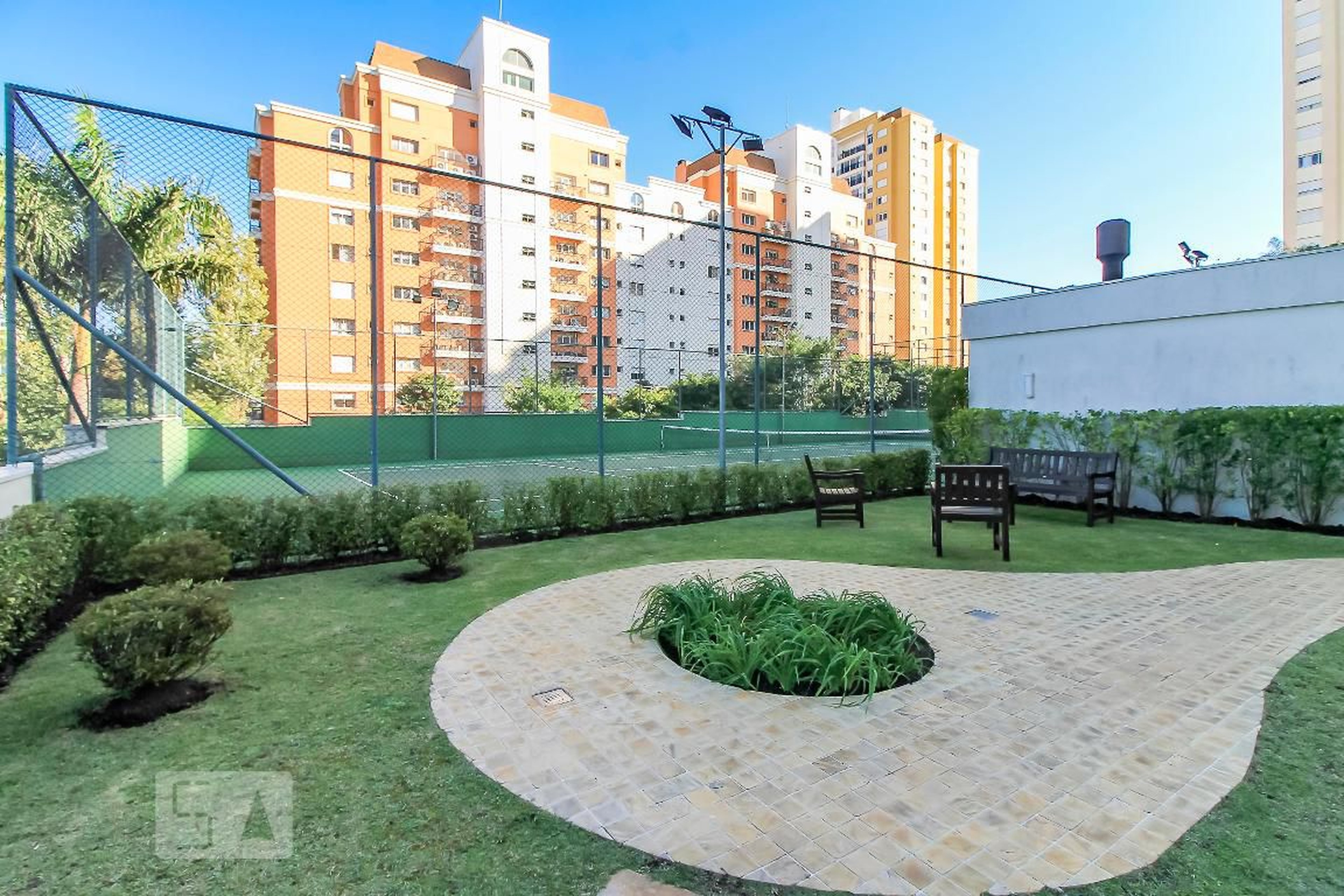 Quadra Esportiva - Louvre