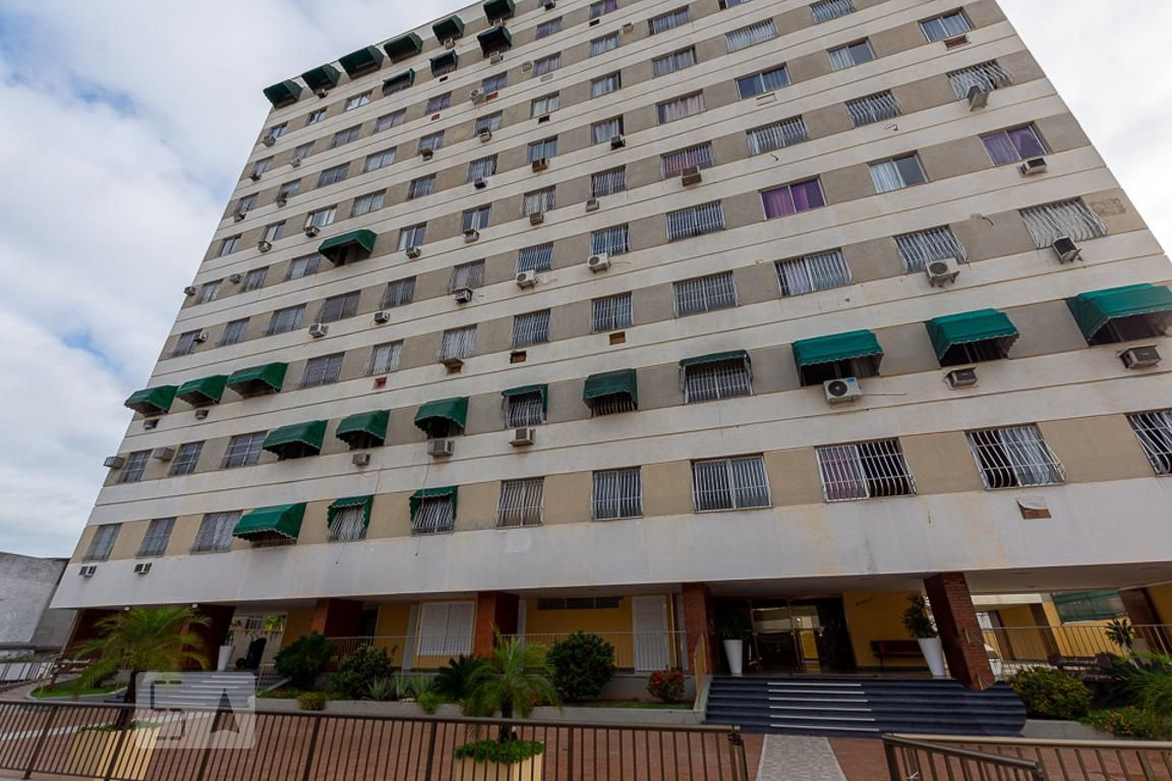 Fachada do Condomínio Condomínio Saint Jaques