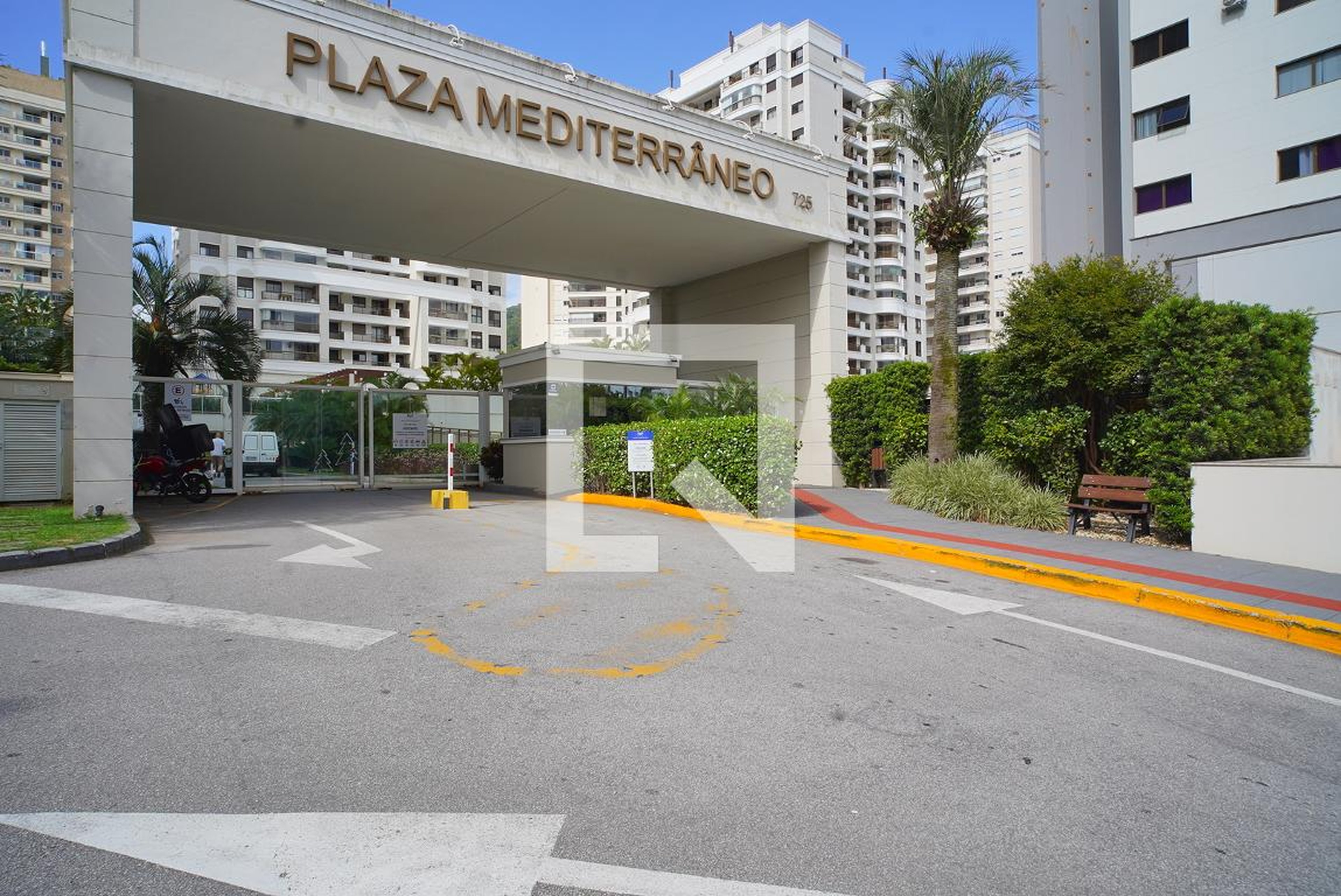 Fachada Condomínio Plaza Mediterrâneo