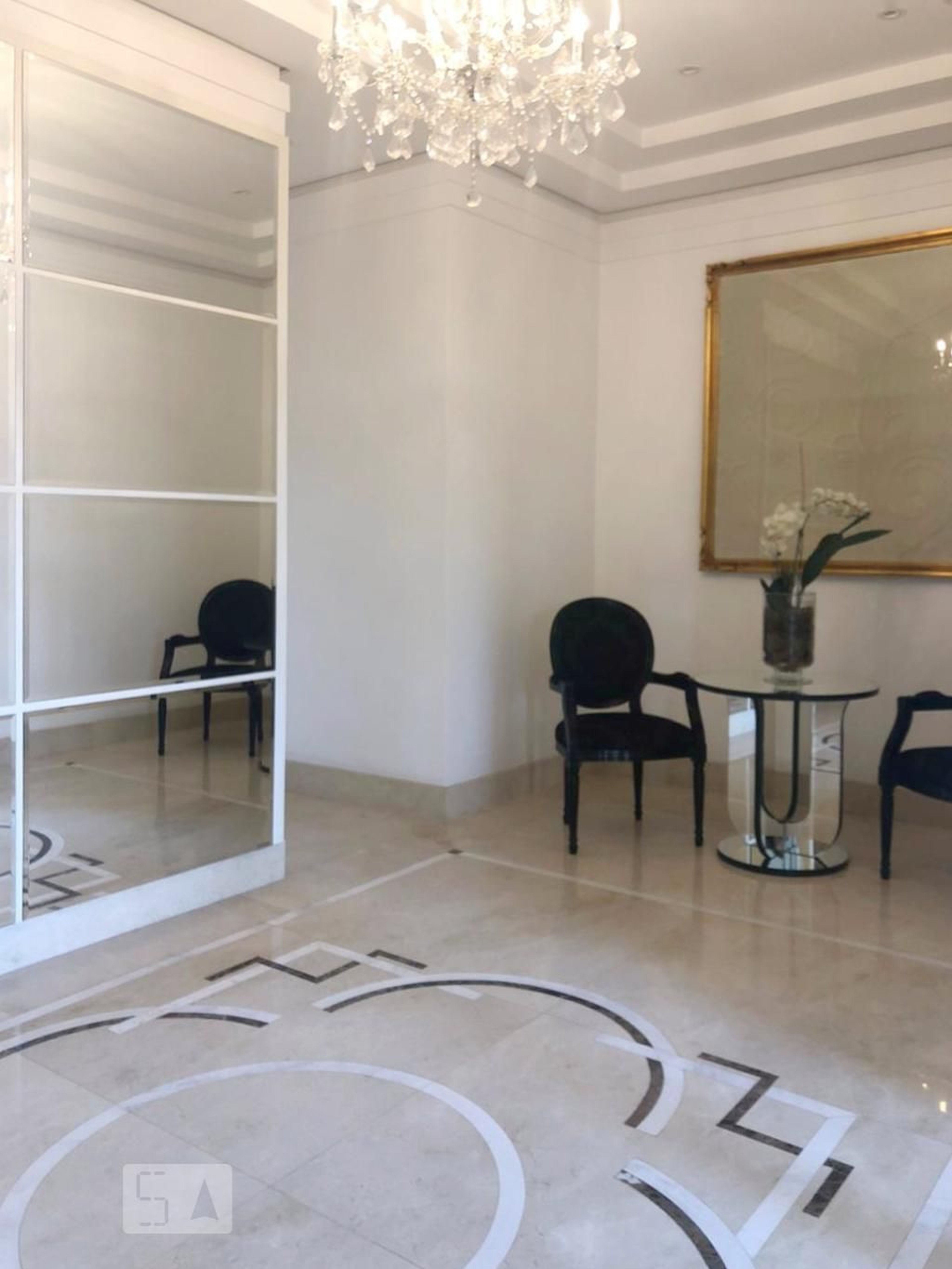 Hall de Entrada Condomínio Villa Reale