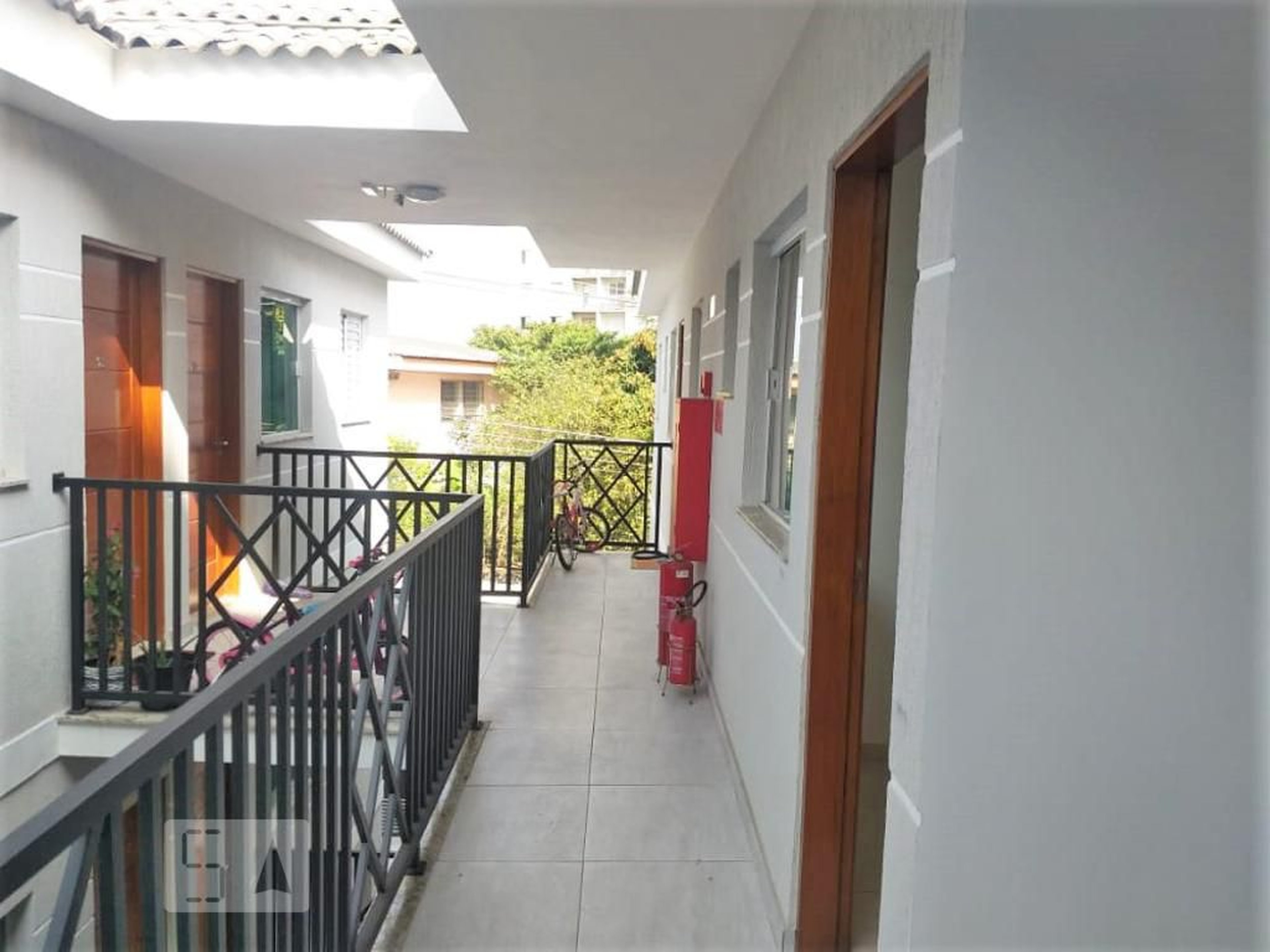 Área Comum Condomínio em Avenida General Penha Brasil, 154