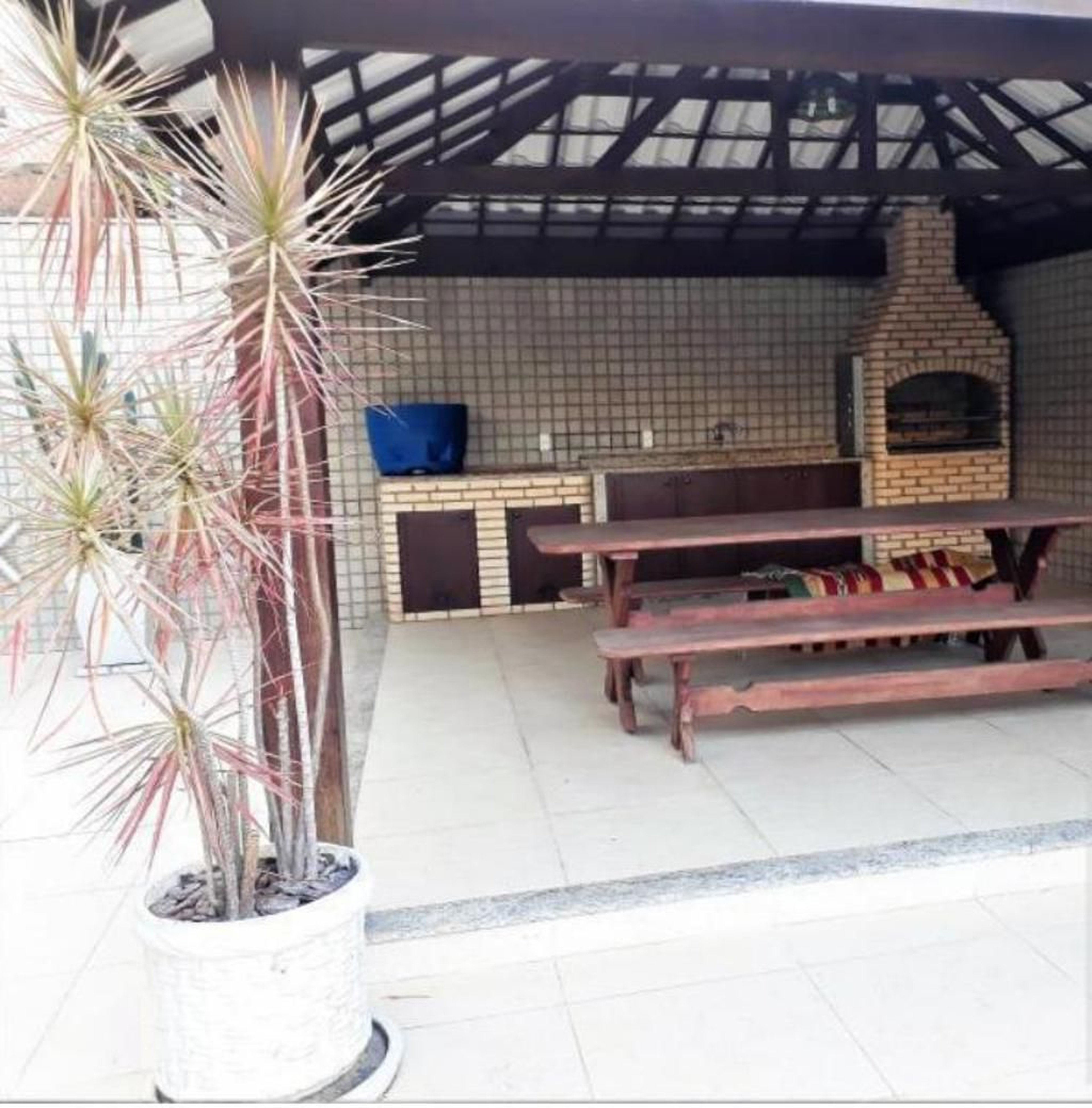 Churrasqueira - Edifício Sernambetiba 1050