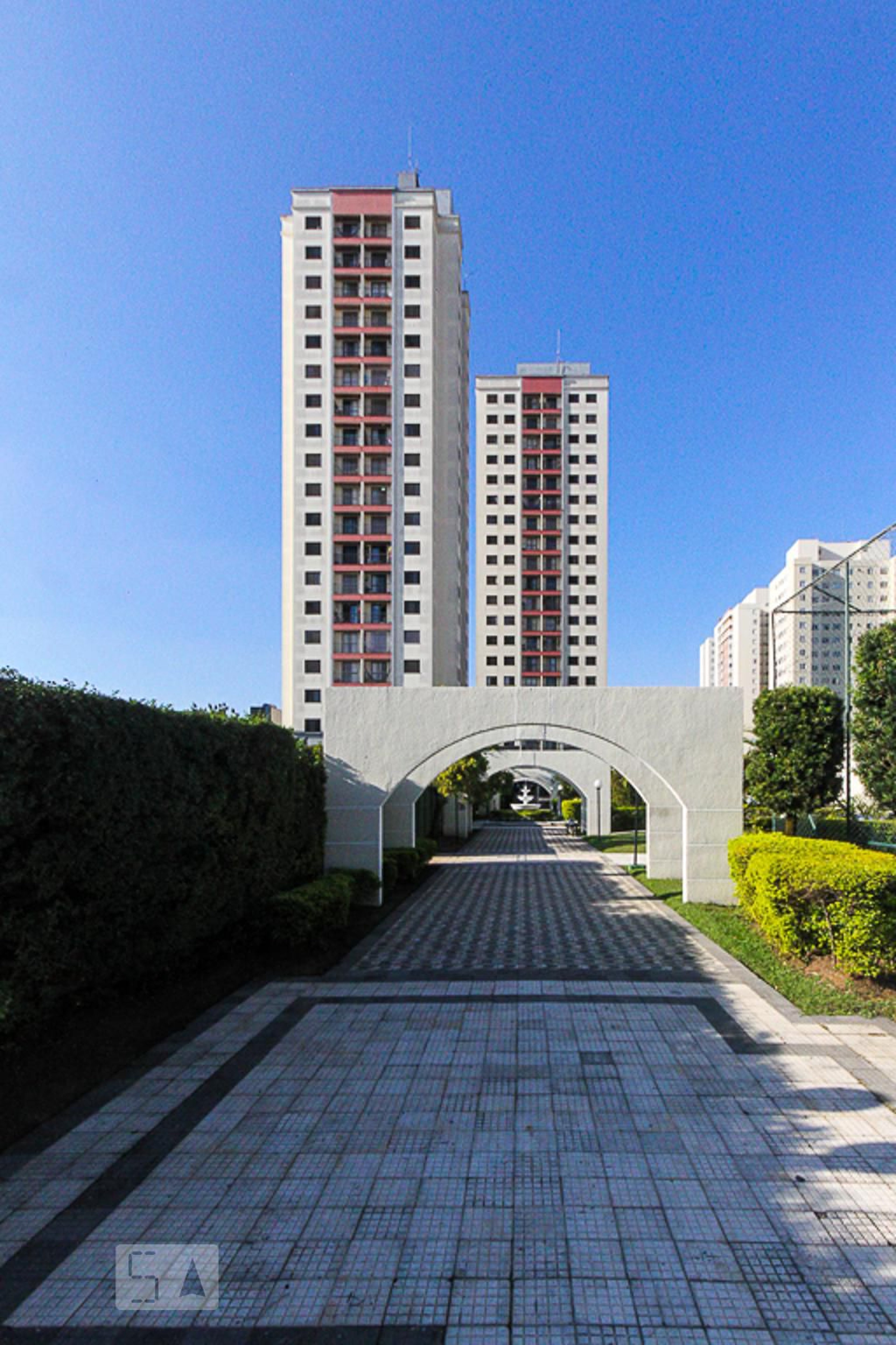 Fachada Condomínio em Rua Gomes Cardim, 654