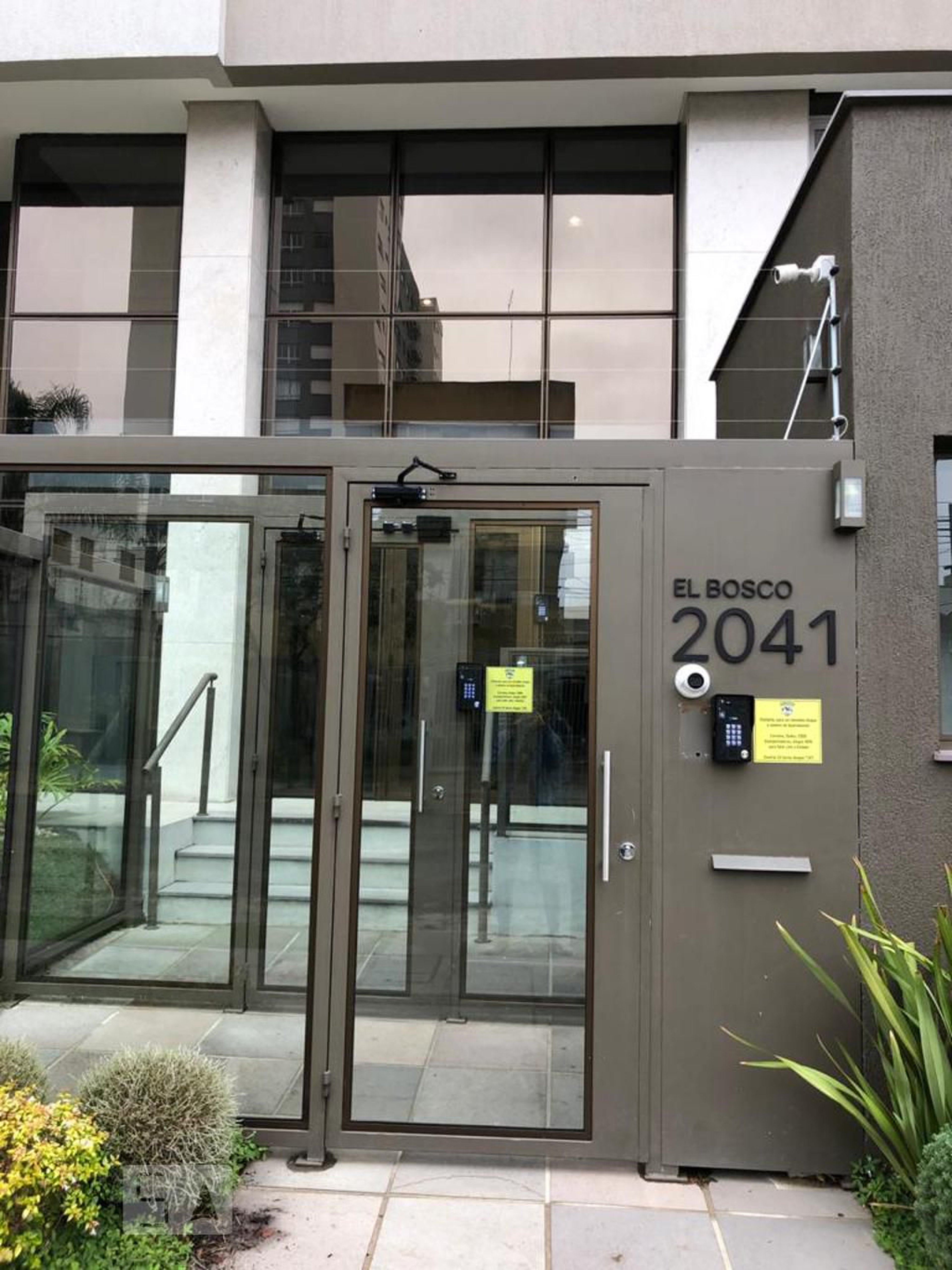 Entrada do Prédio - El Bosco