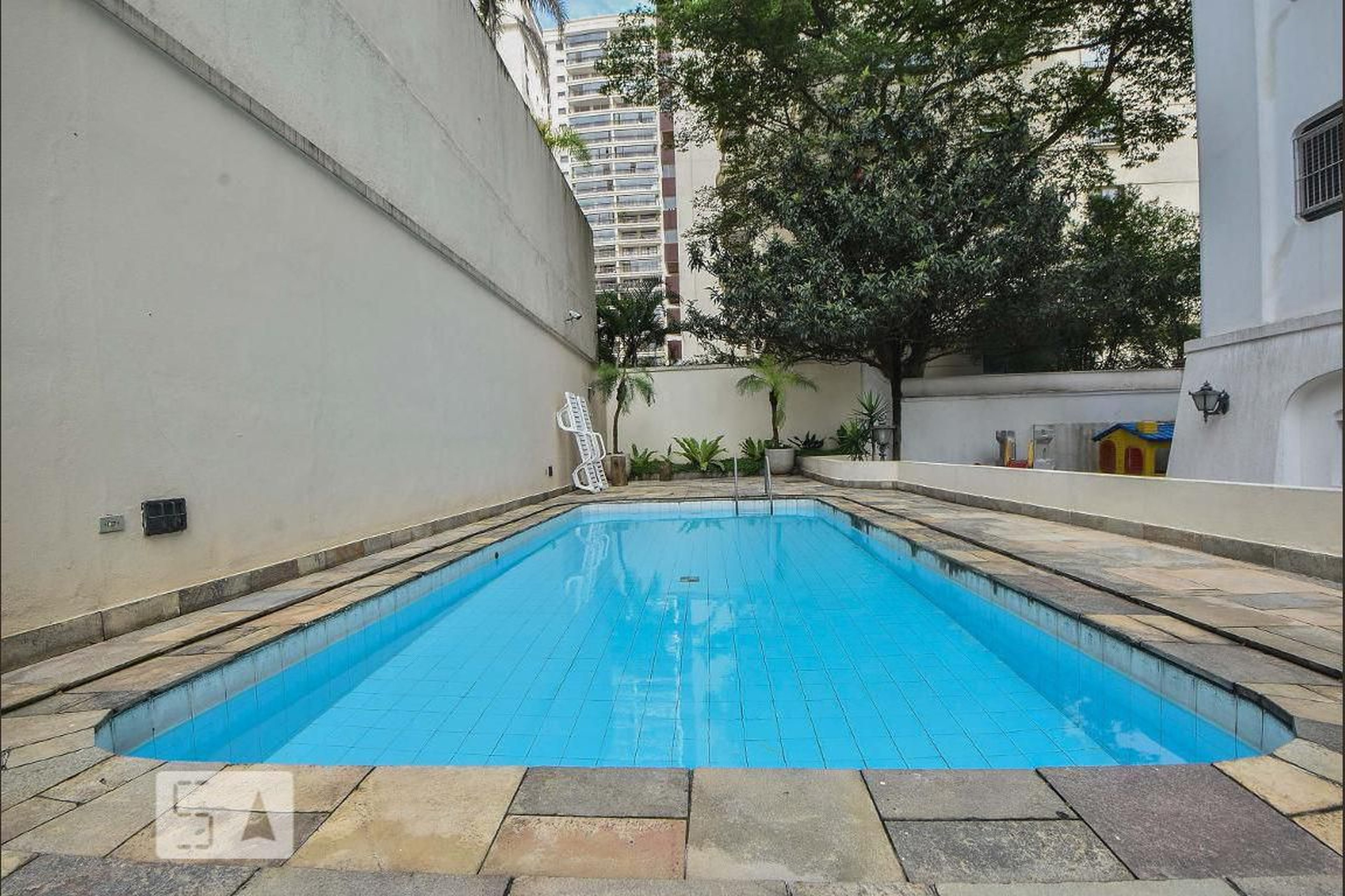 Piscina Coberta - Mansao Tino Rossi