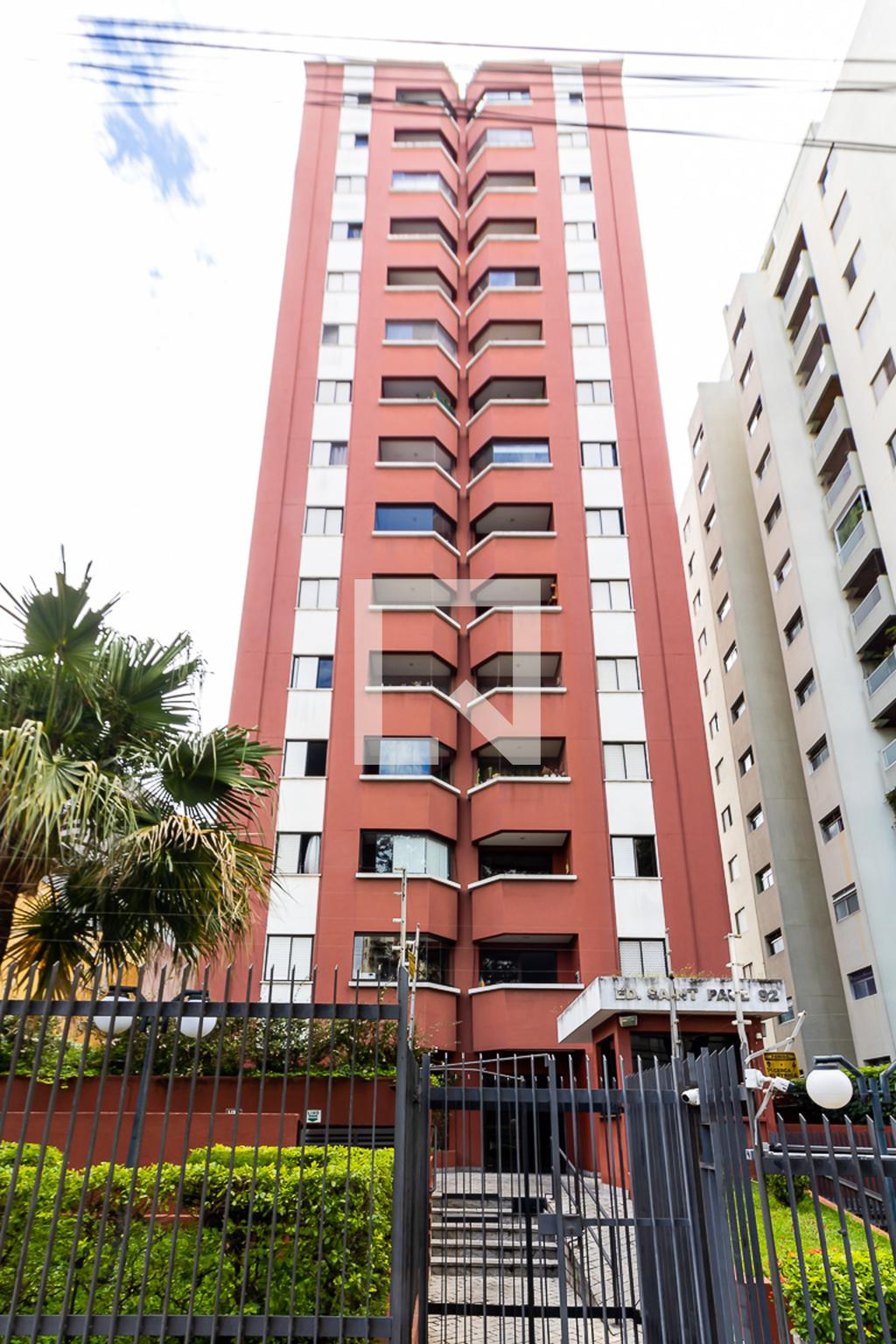 Fachada do Condomínio Condomínio Saint Paul